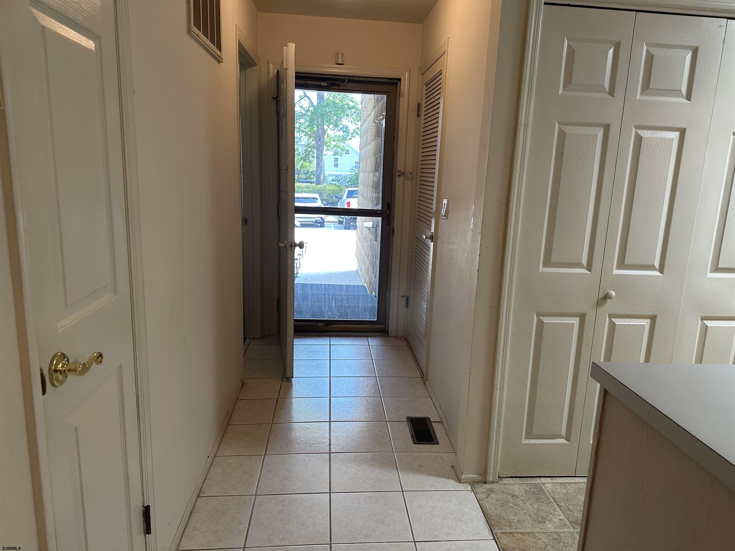 19 E Woodland Avenue - Picture 4