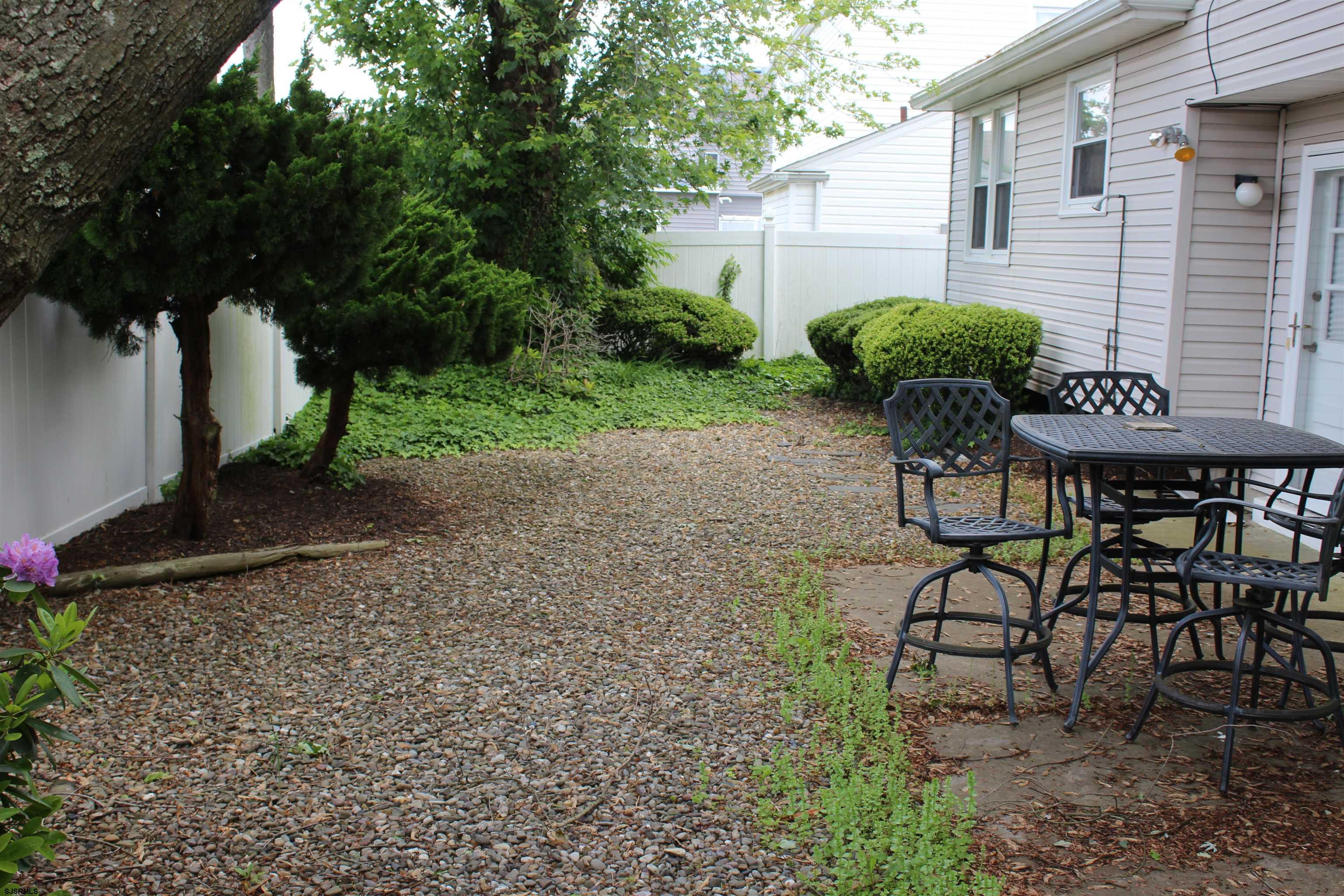 614 N Delavan Avenue