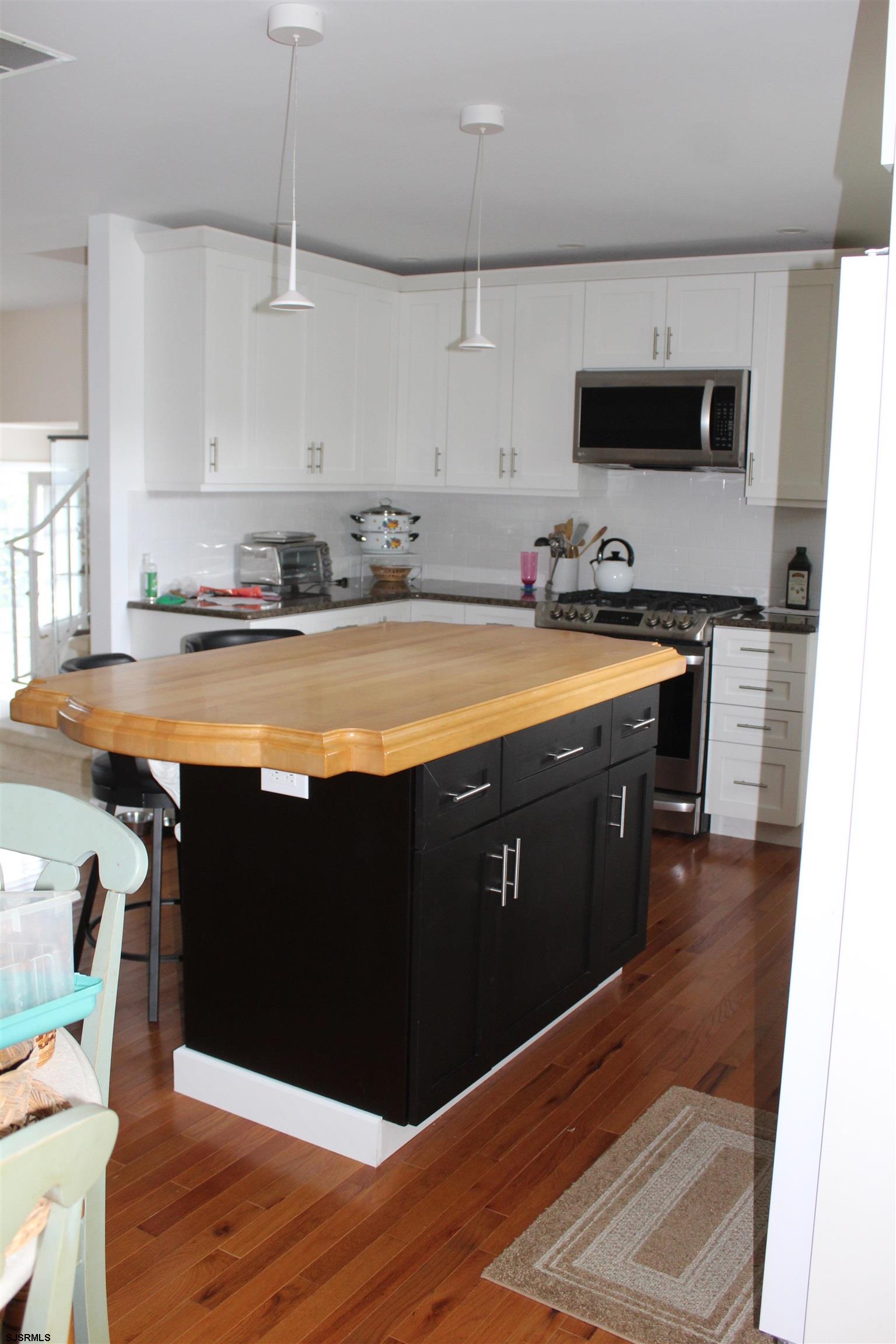 614 N Delavan Avenue