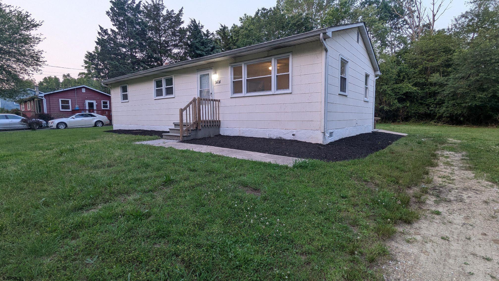 1414 Osborne - Picture 2