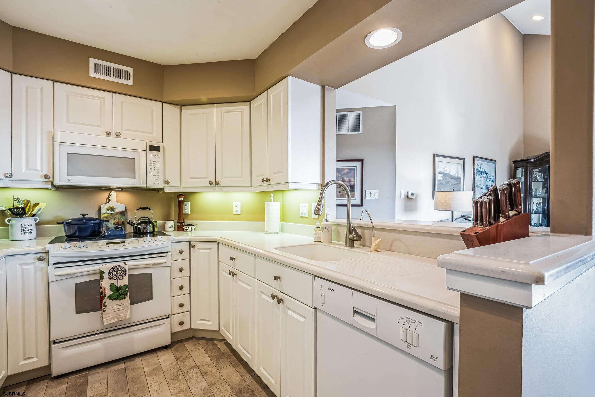 103 Easterly Dr.