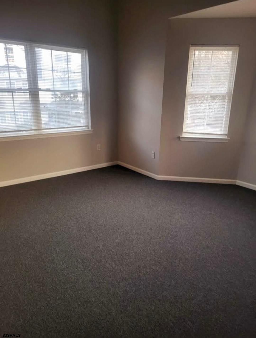 30B Macintosh Ct