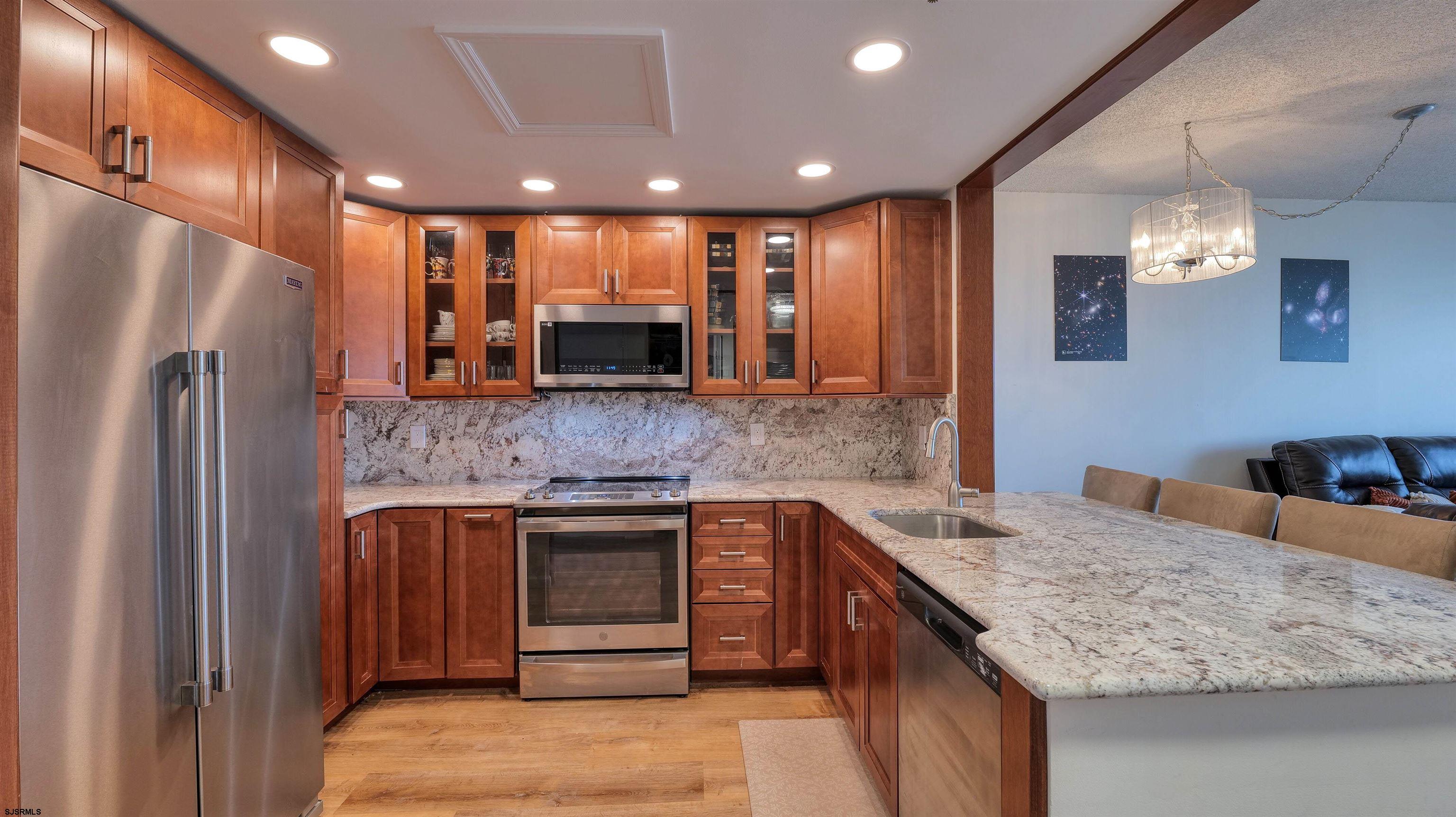 3101 Boardwalk - Picture 4