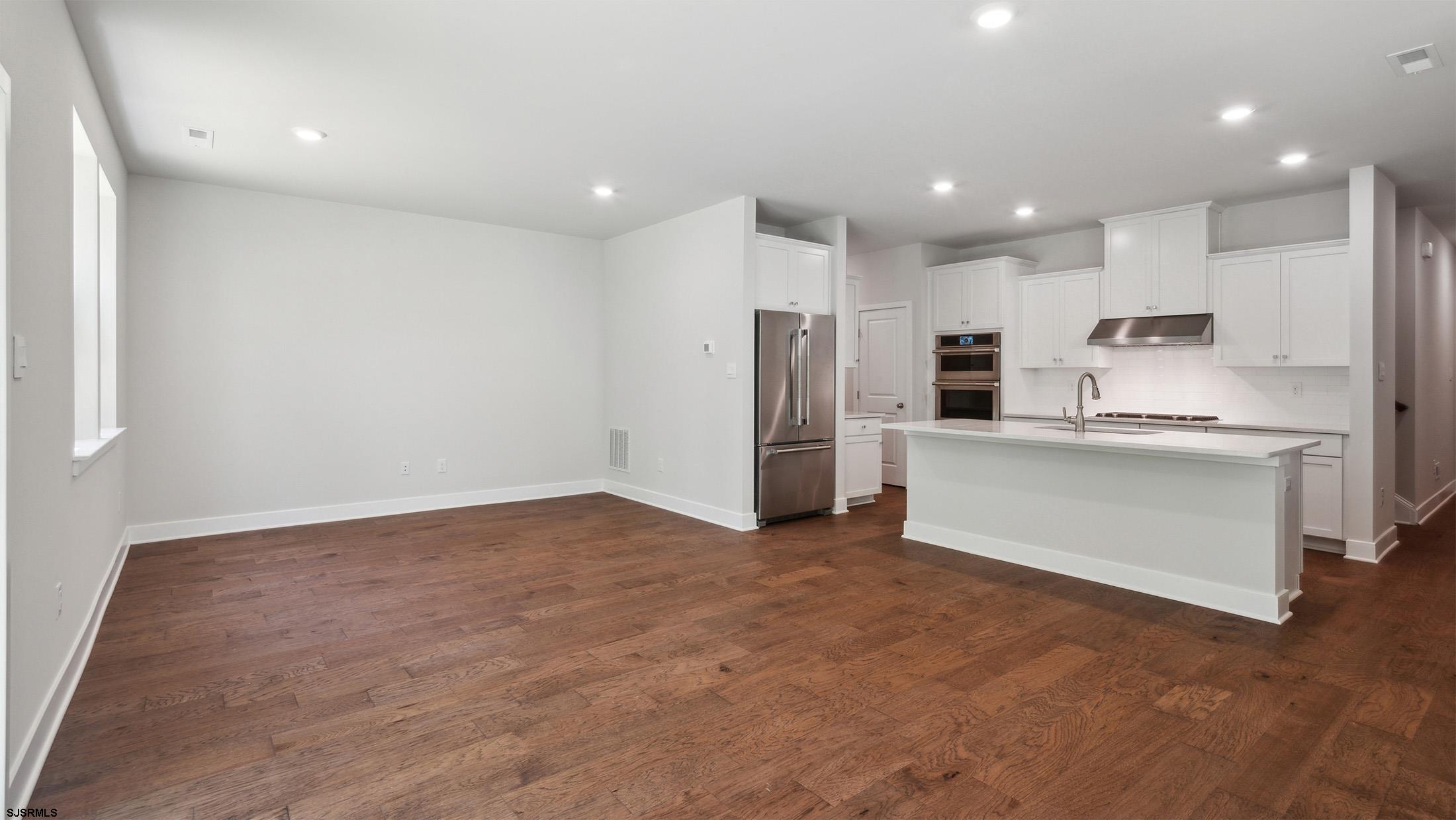 845 Broadway