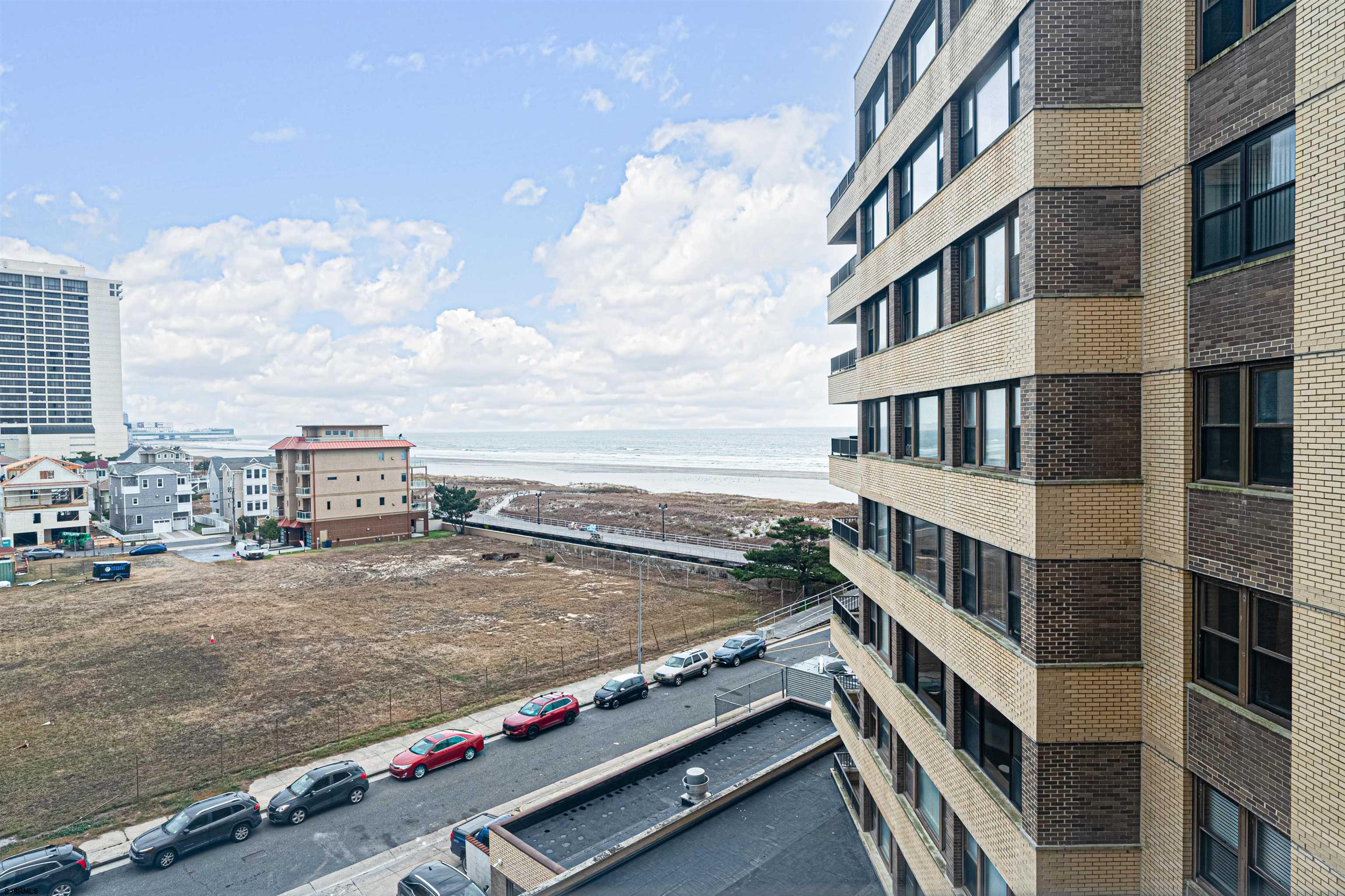 101 S Raleigh Avenue - Picture 1