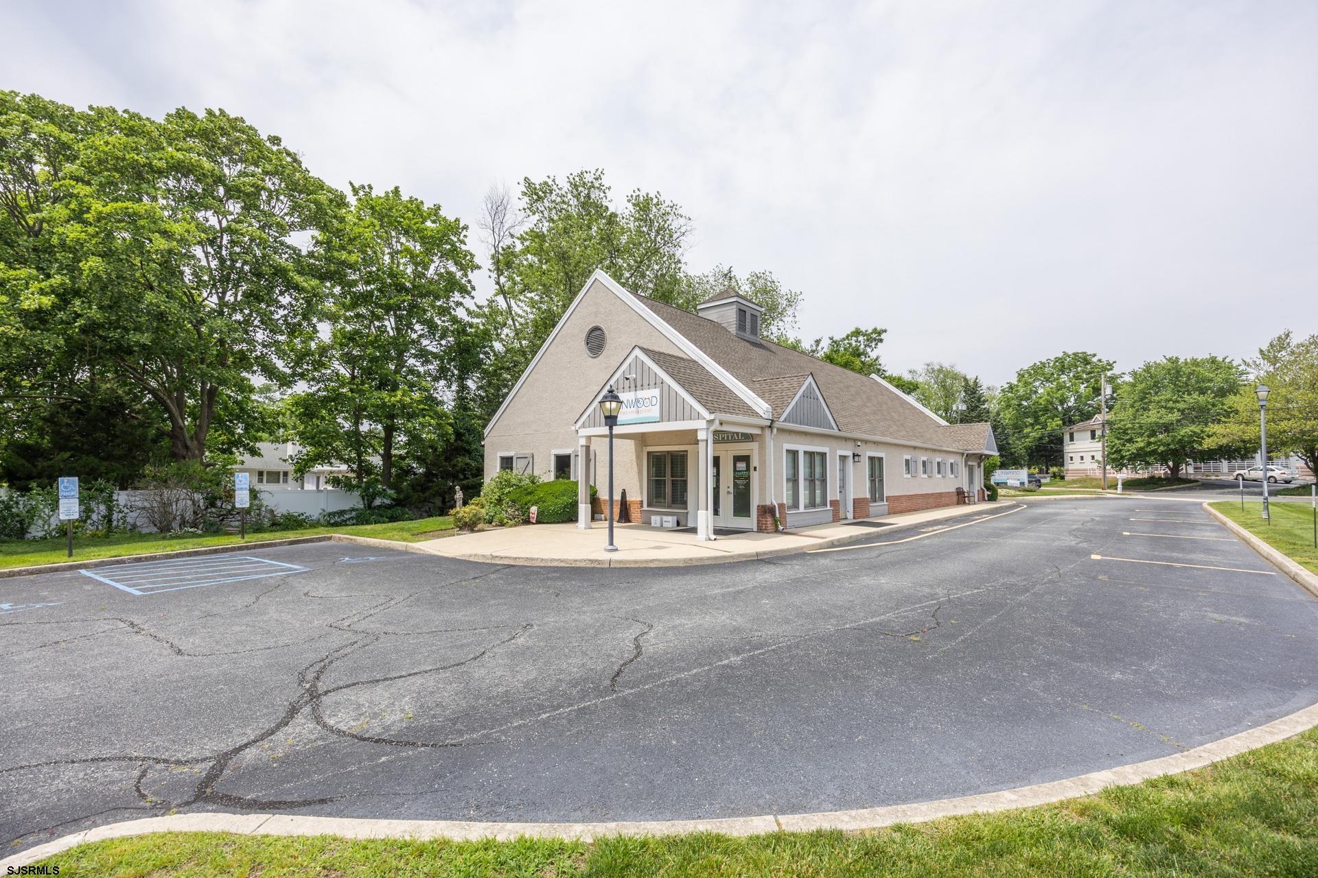535 Maple Avenue