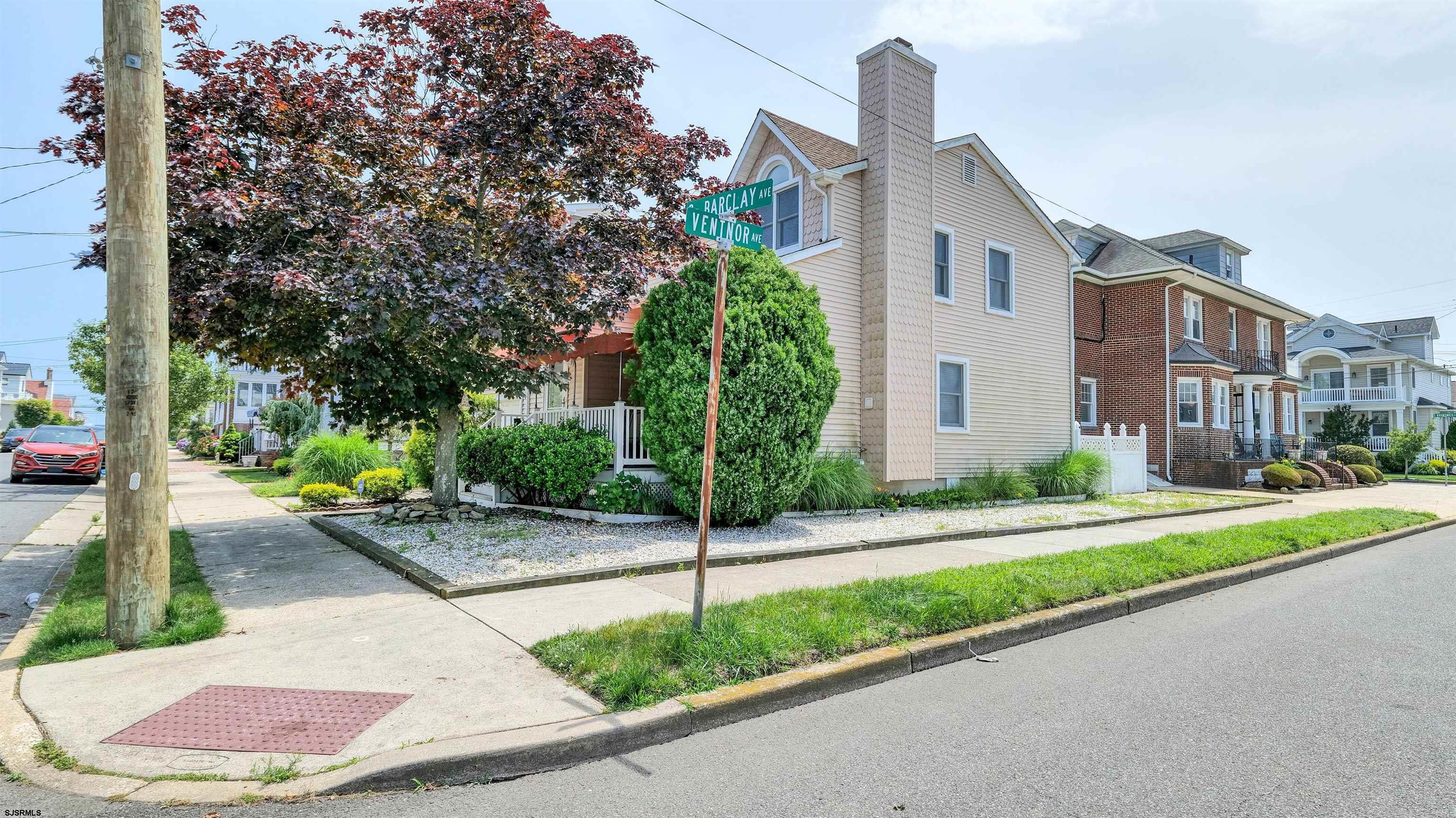 2 S Barclay Avenue