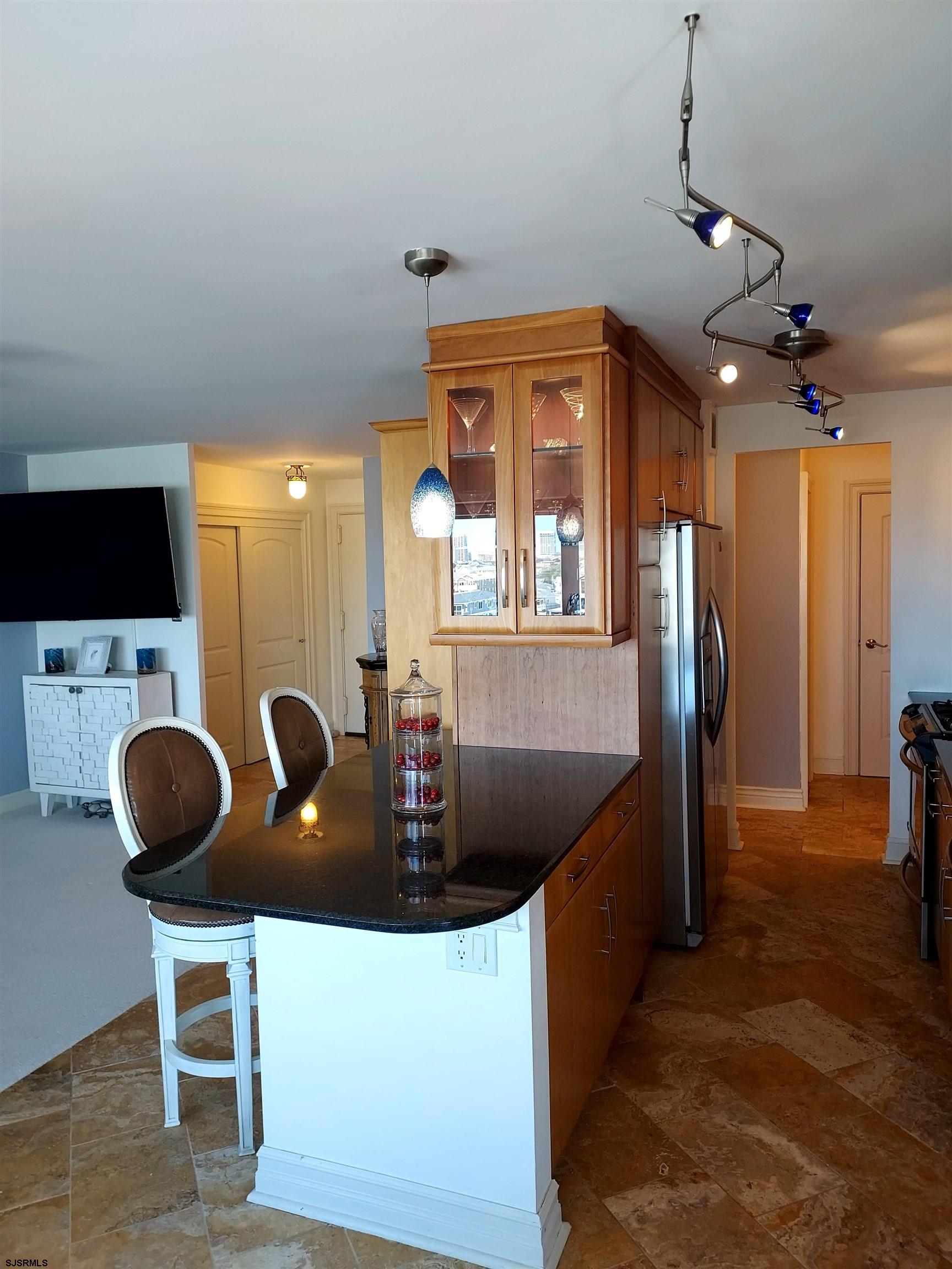 6101 Monmouth Avenue