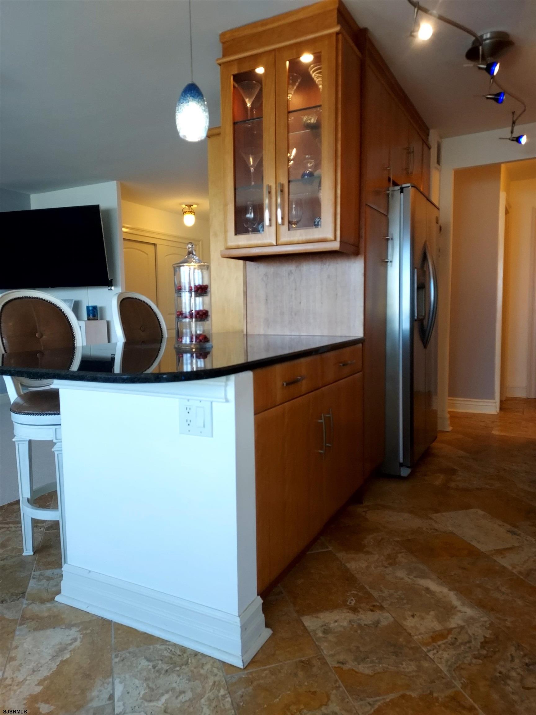 6101 Monmouth Avenue