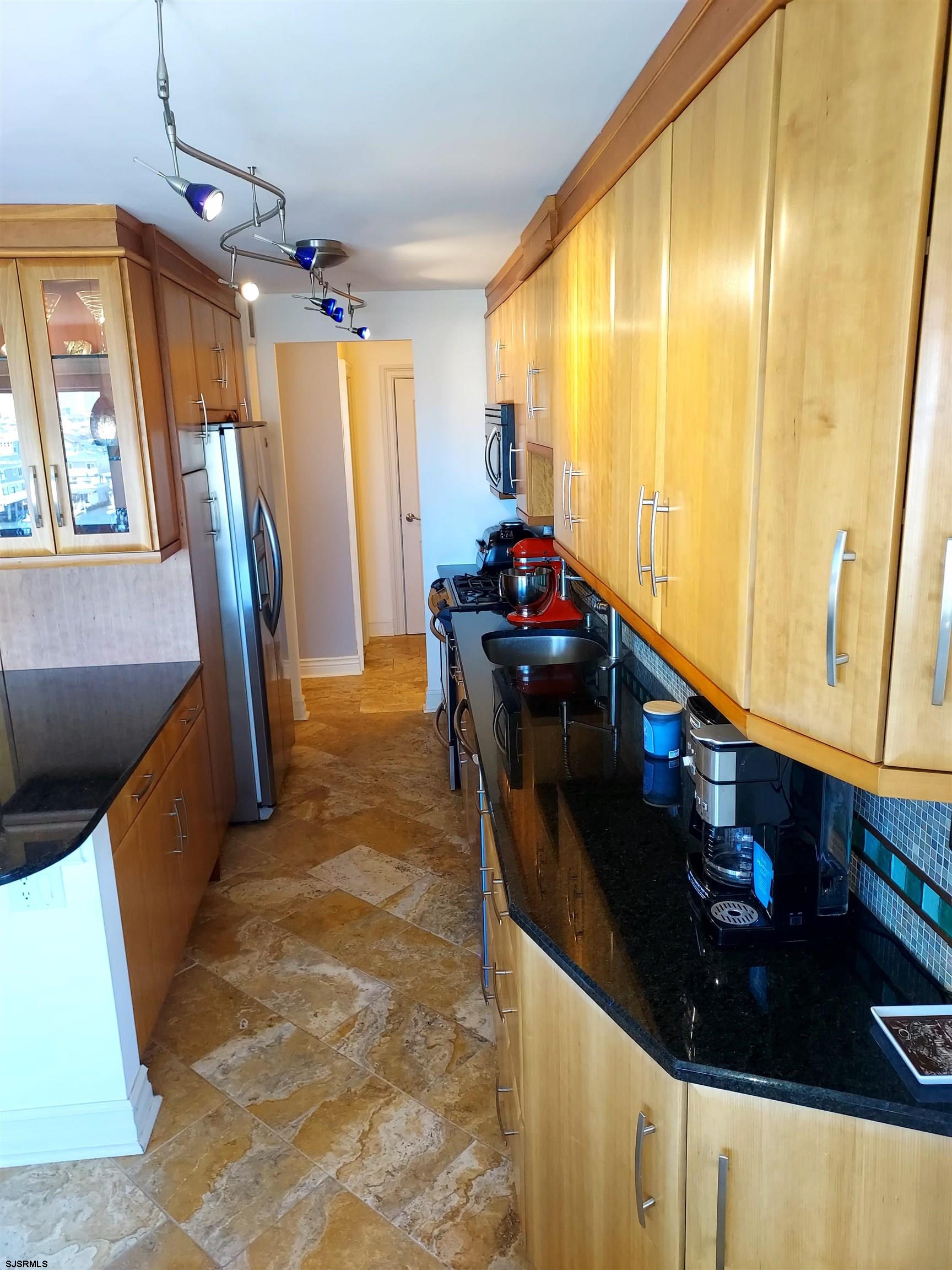 6101 Monmouth Avenue