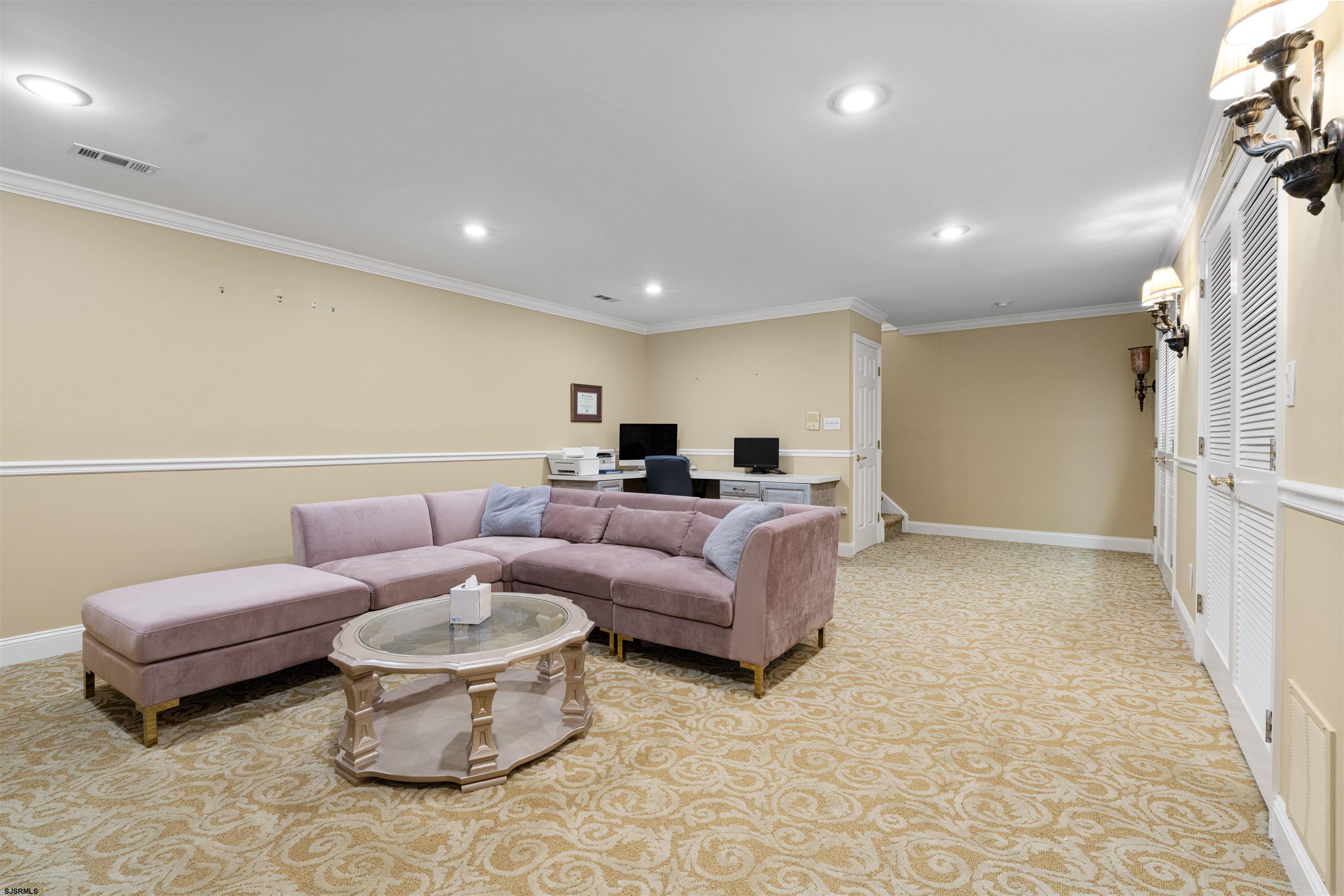 105 Garden Court