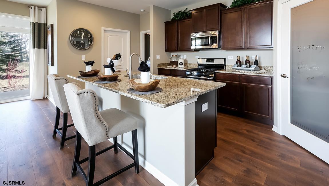 121 Hilton Head Ct