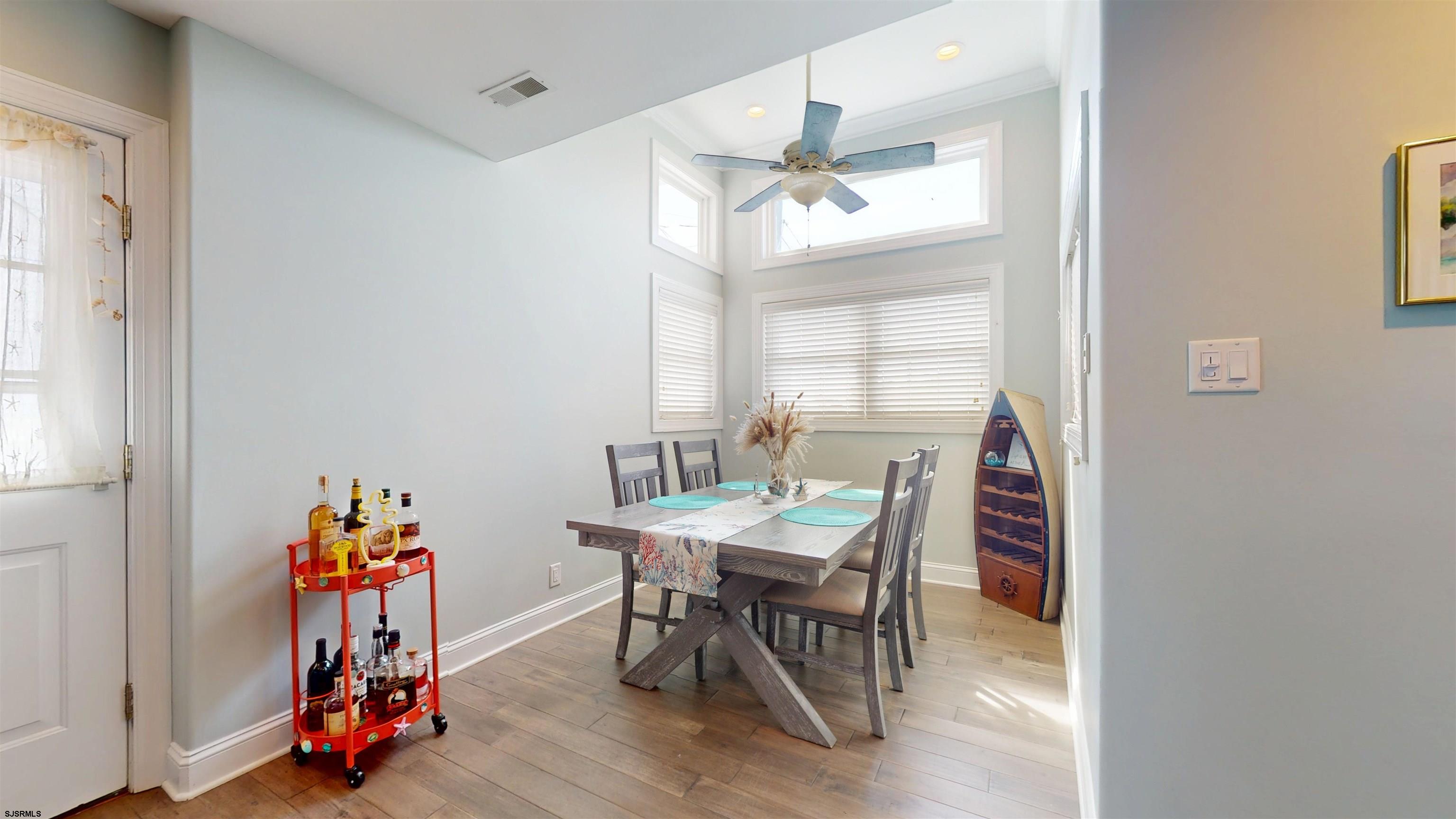 713 W Brigantine Avenue