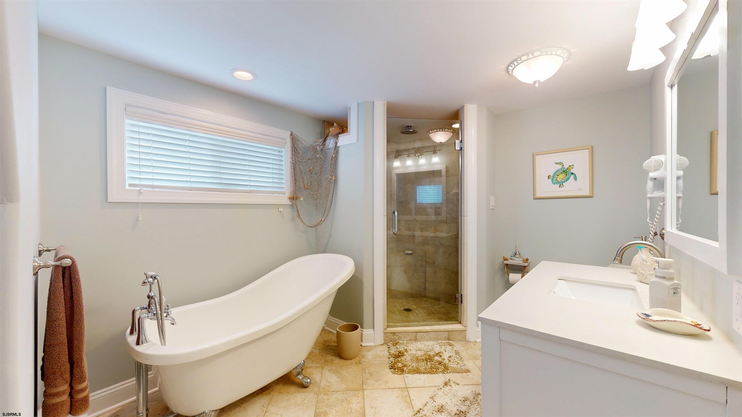 713 W Brigantine Avenue