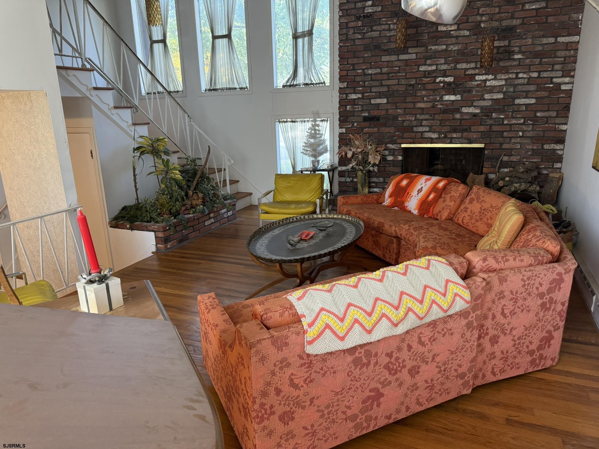 12 Oakview Dr