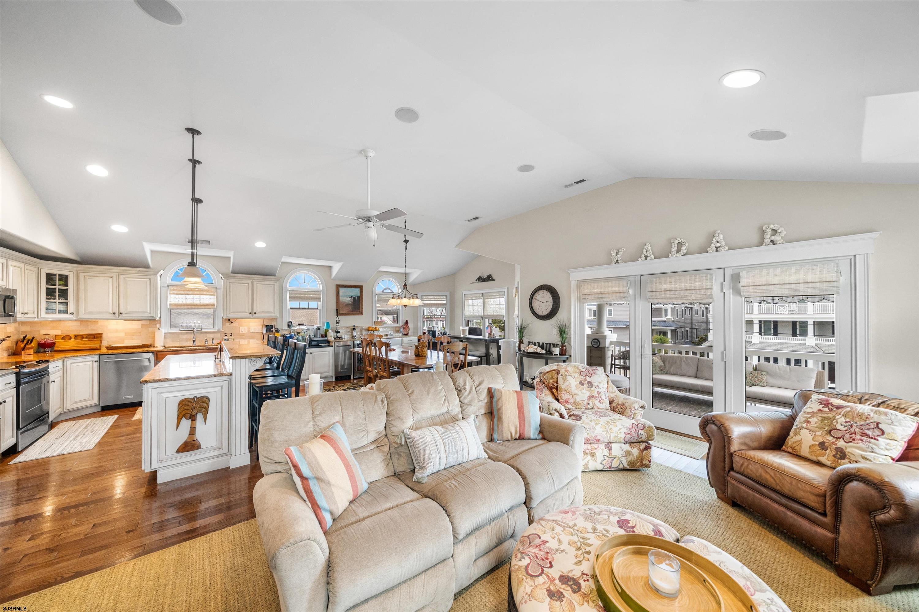 2610 Wesley Avenue - Picture 12