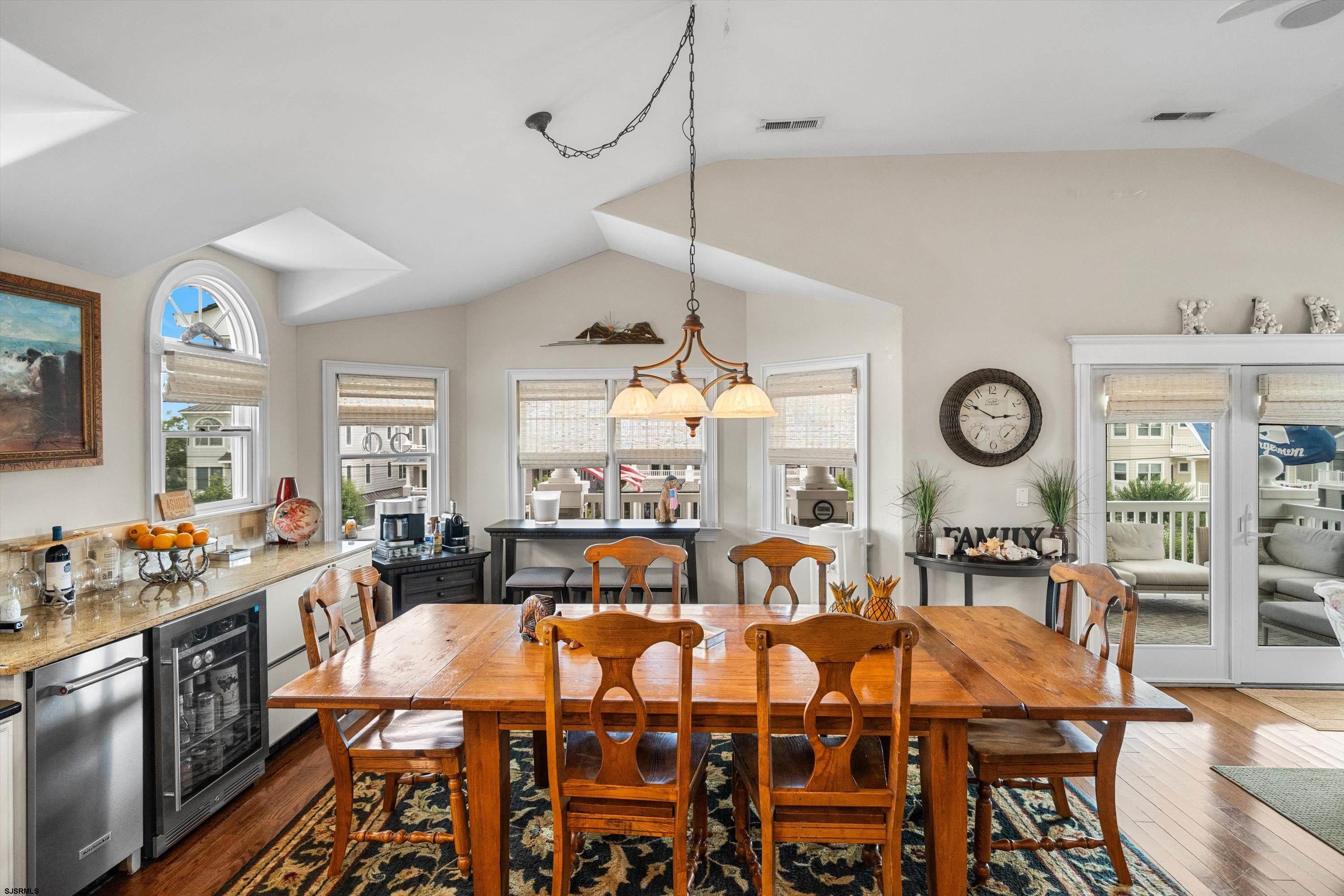 2610 Wesley Avenue - Picture 7