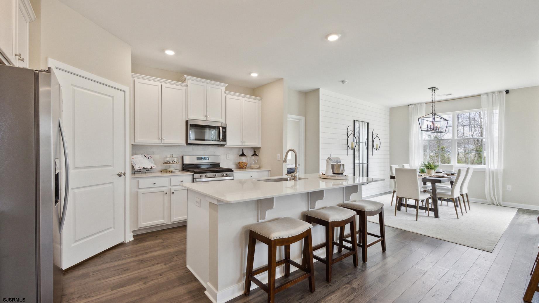 256 Huntington Dr