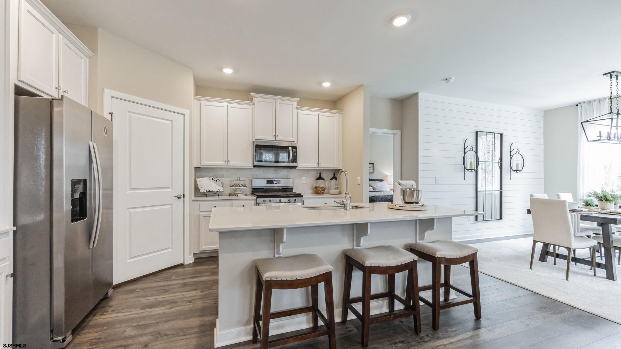 256 Huntington Dr