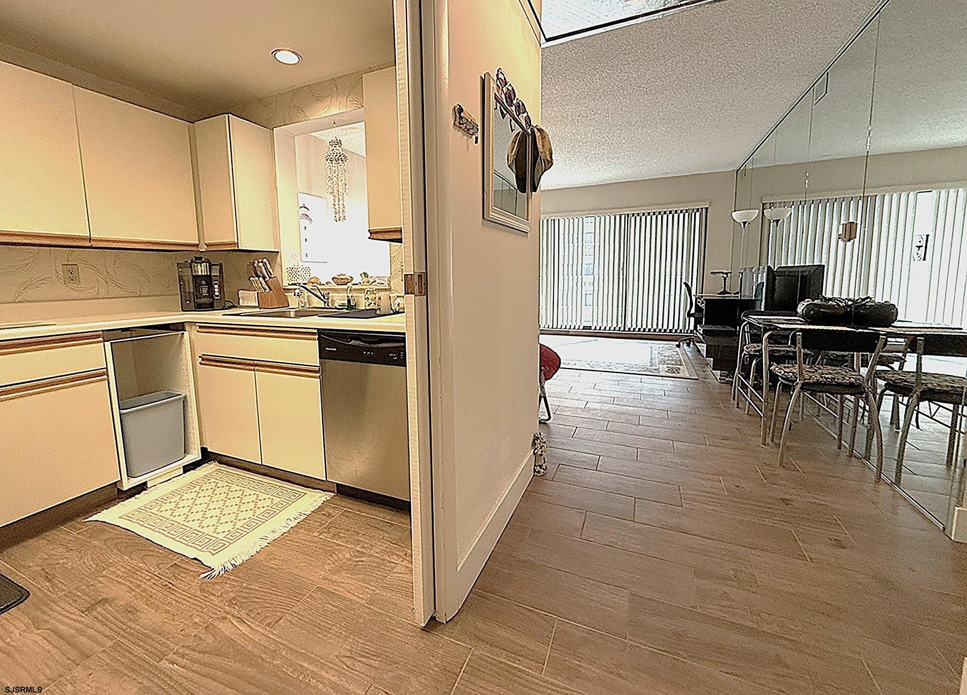 3101 BOARDWALK  #2902B-1 - Picture 4