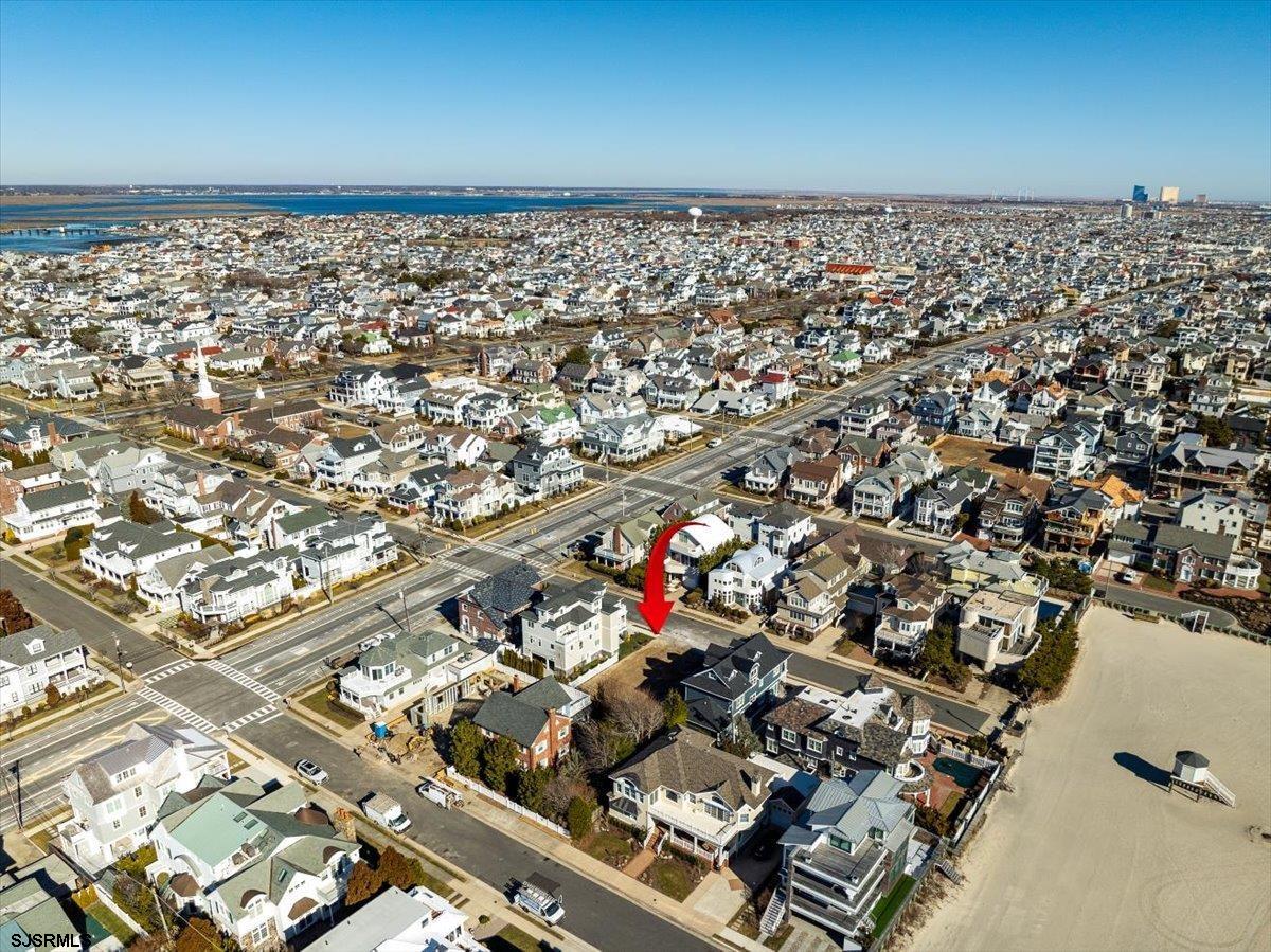 104 S Thurlow Avenue