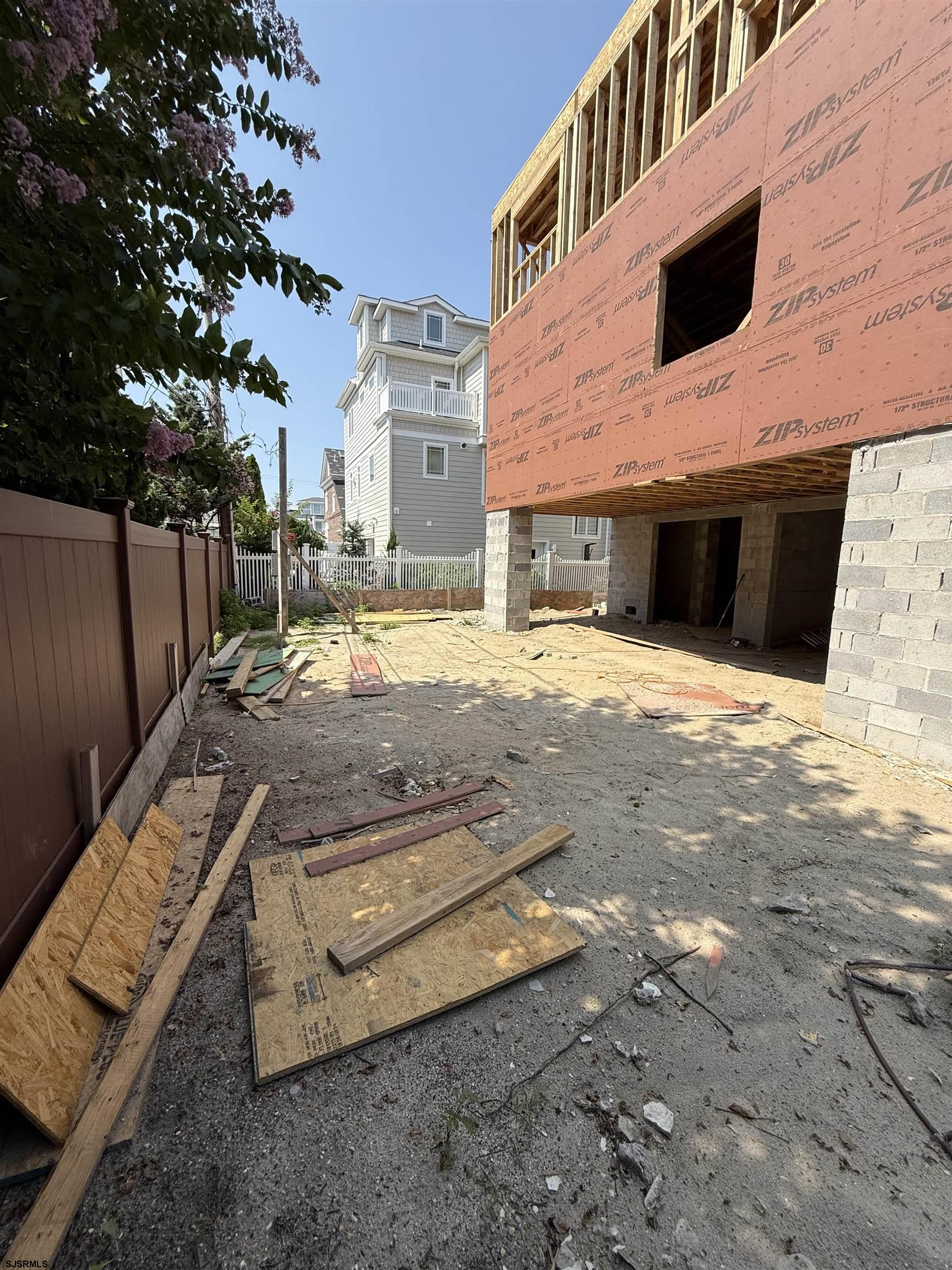 104 S Thurlow Avenue - Picture 4