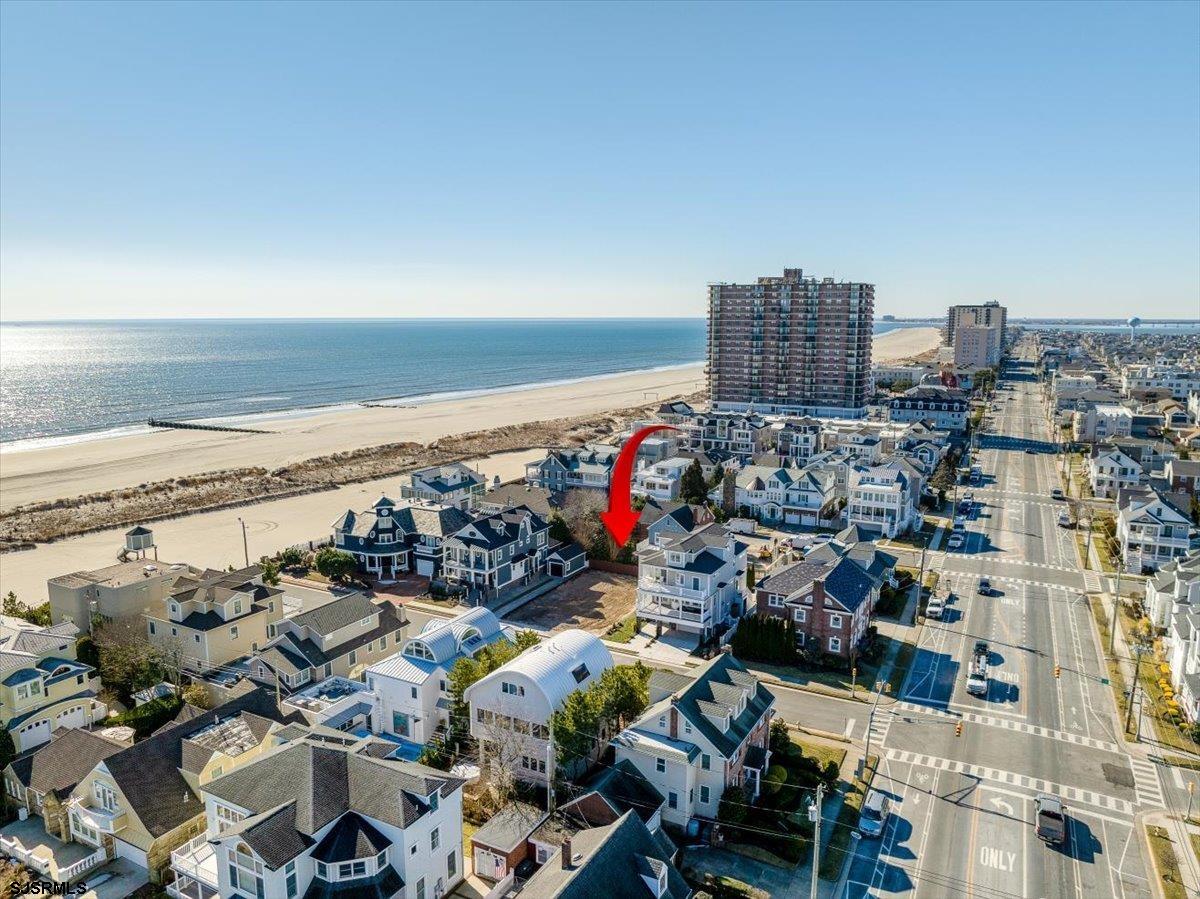 104 S Thurlow Avenue