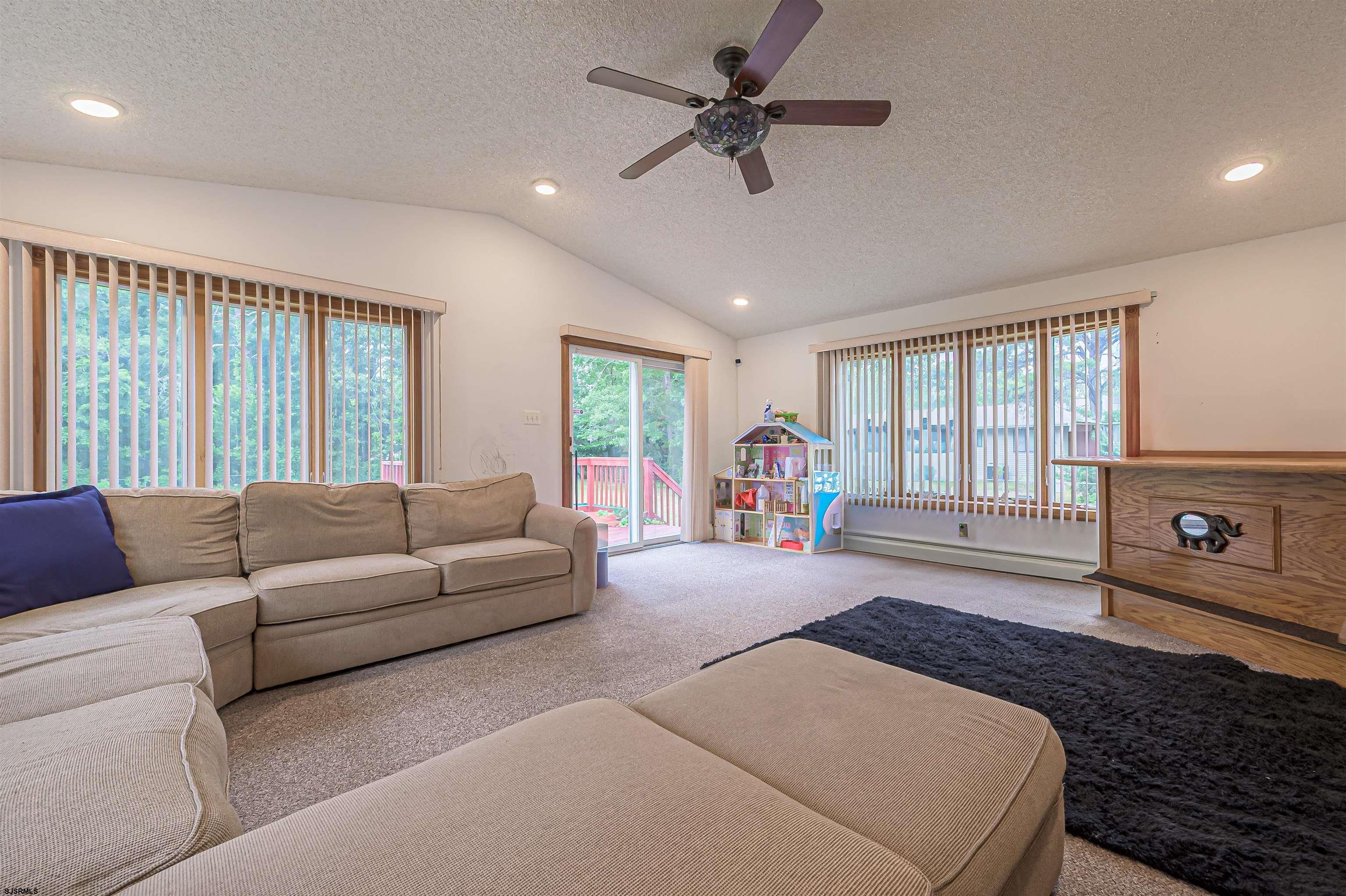 89 Robert Best Rd