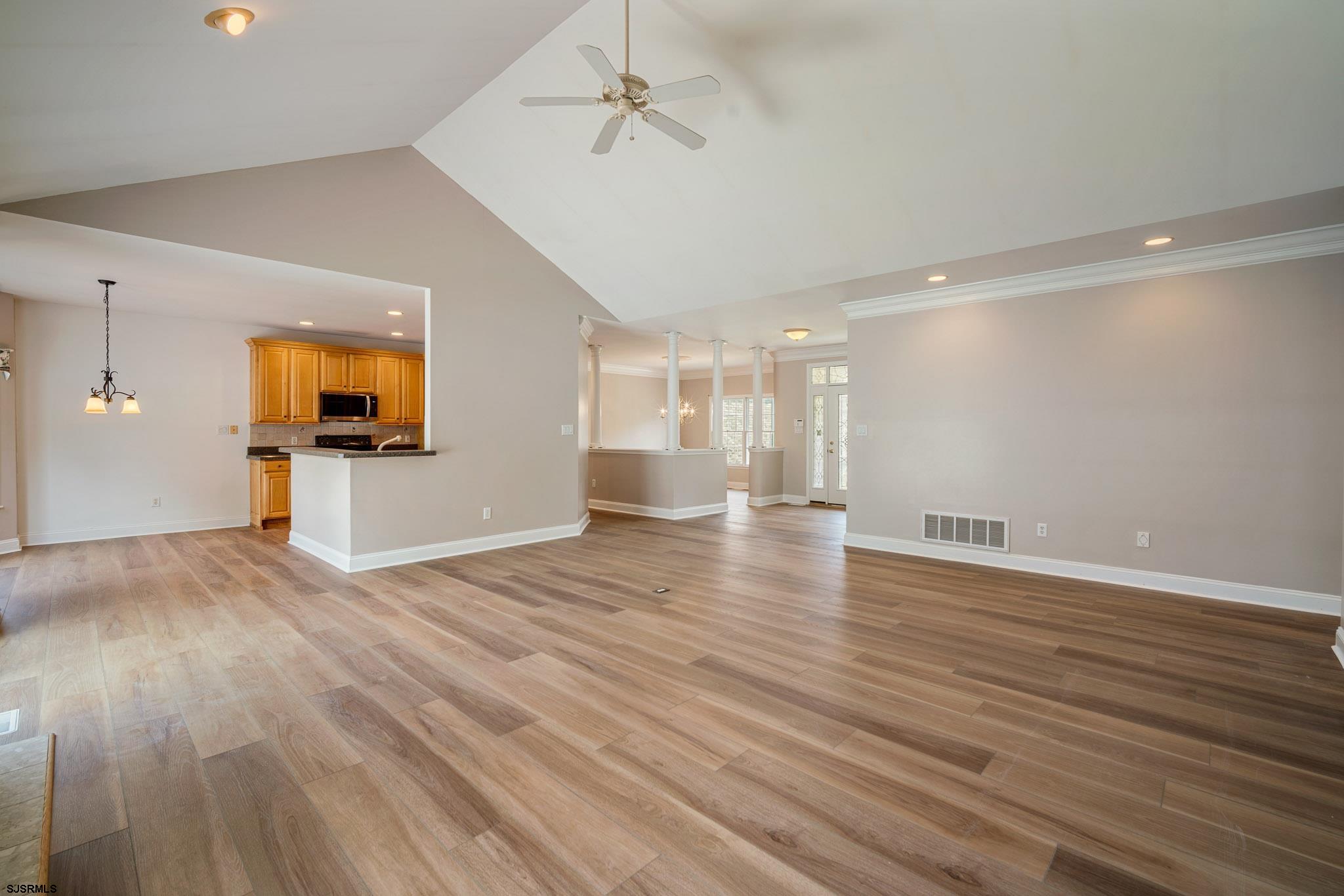 2 Clay Ct