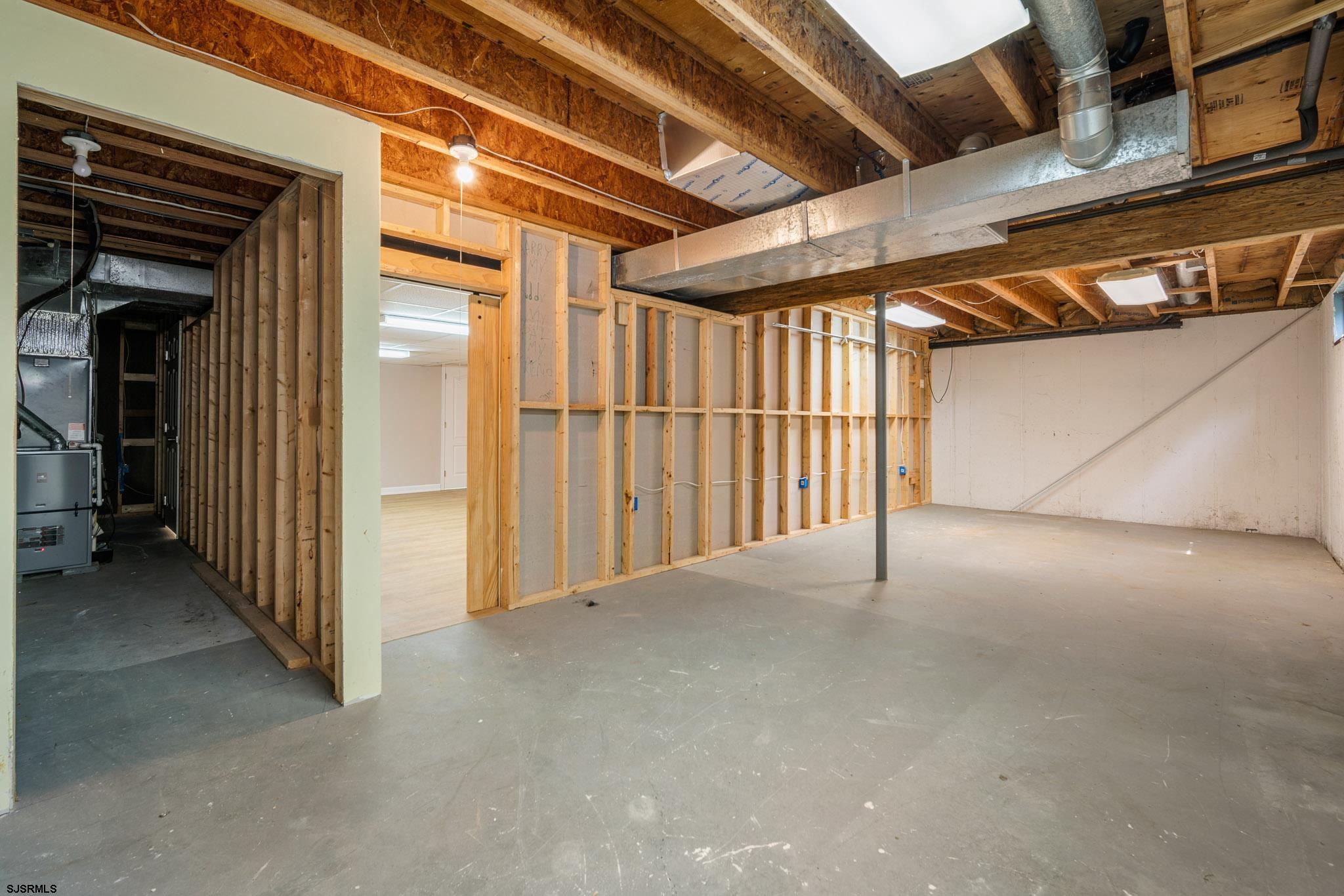 2 Clay Ct
