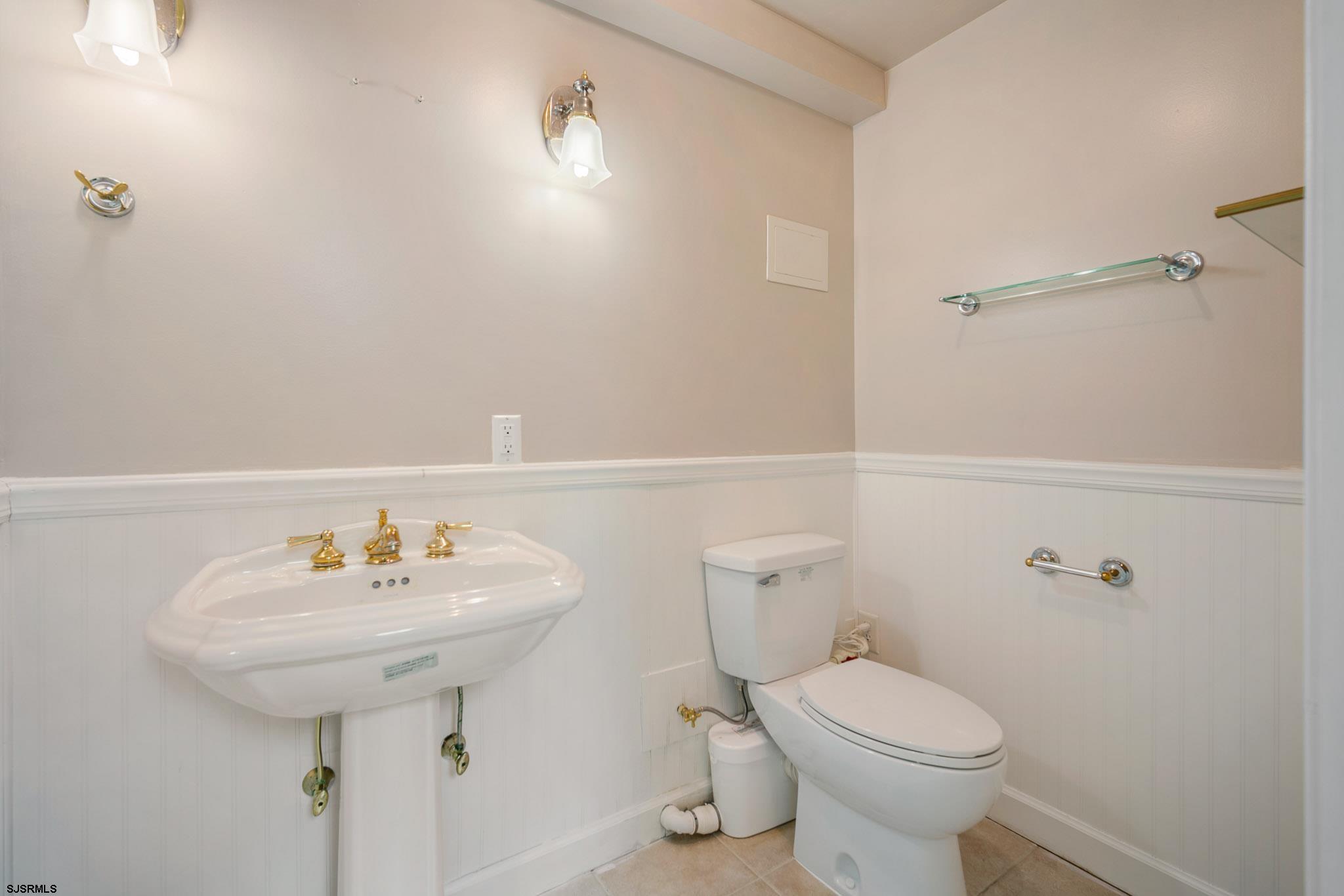 2 Clay Ct
