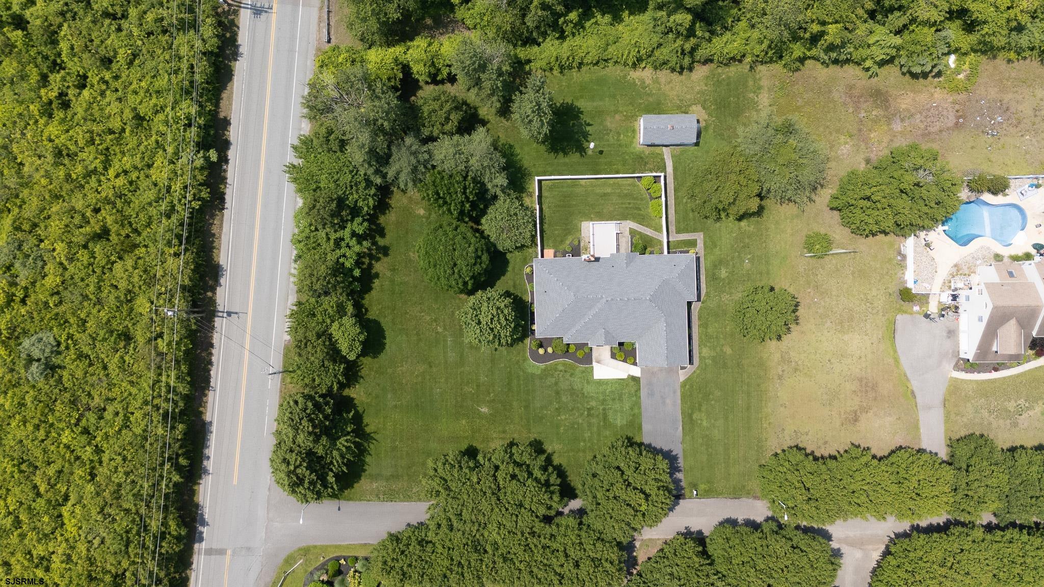 2 Clay Ct
