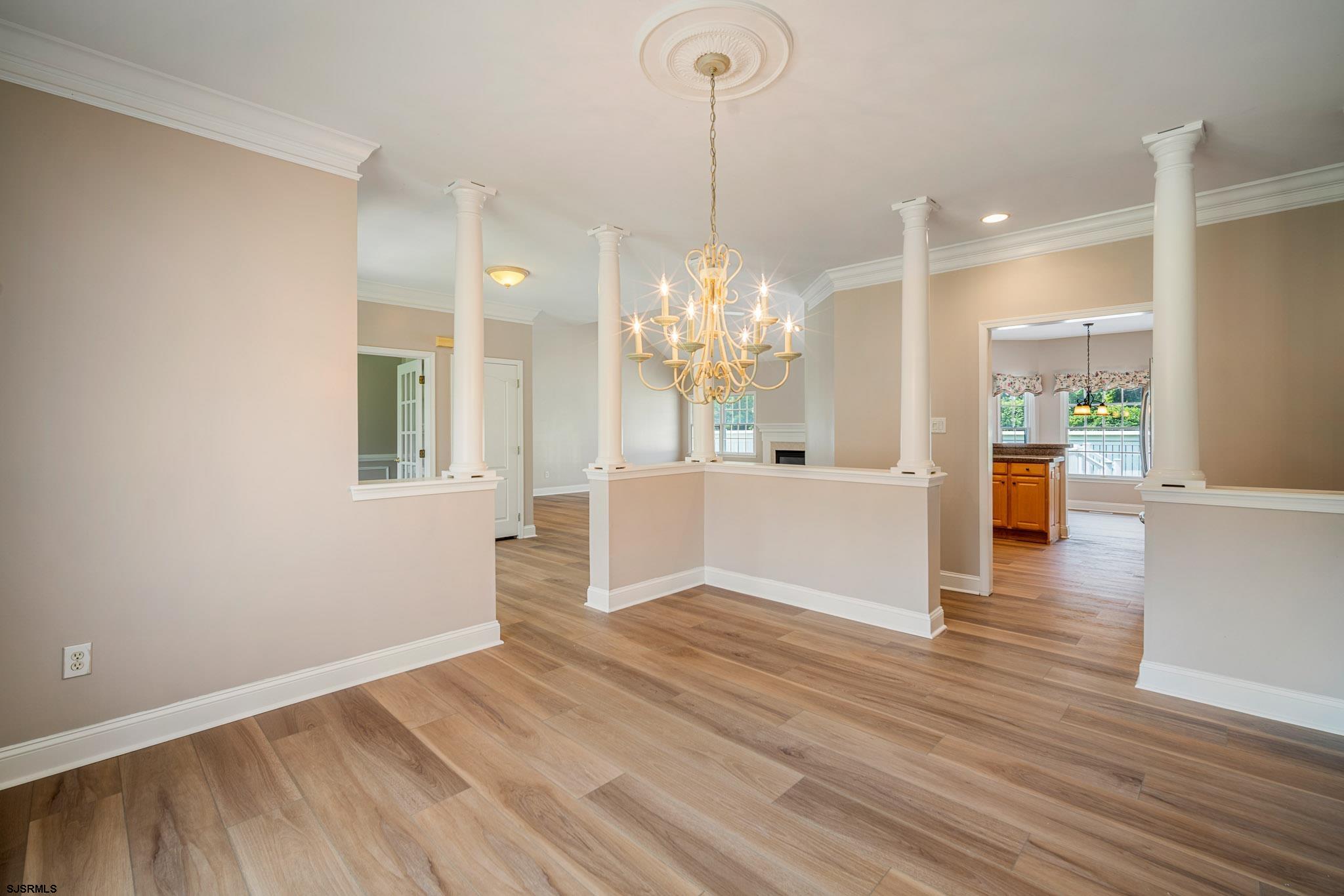 2 Clay Ct