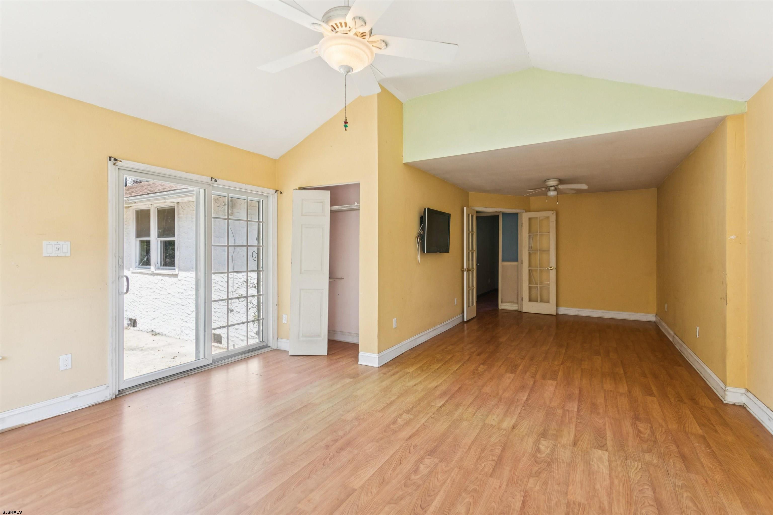 105 SE Boulevard Ext