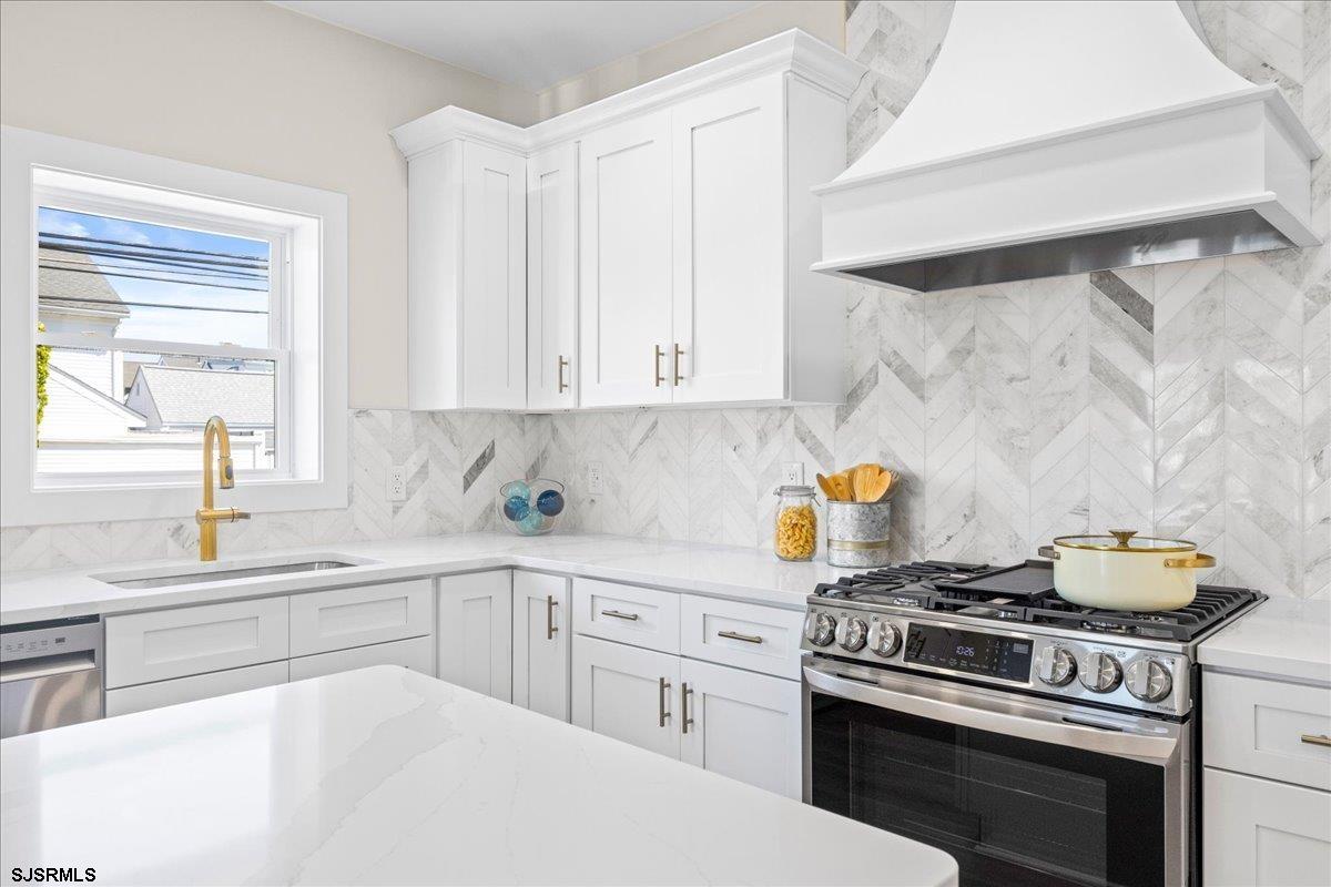 31 N Jasper Avenue