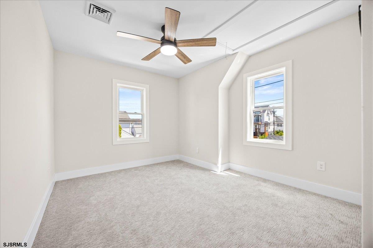 31 N Jasper Avenue