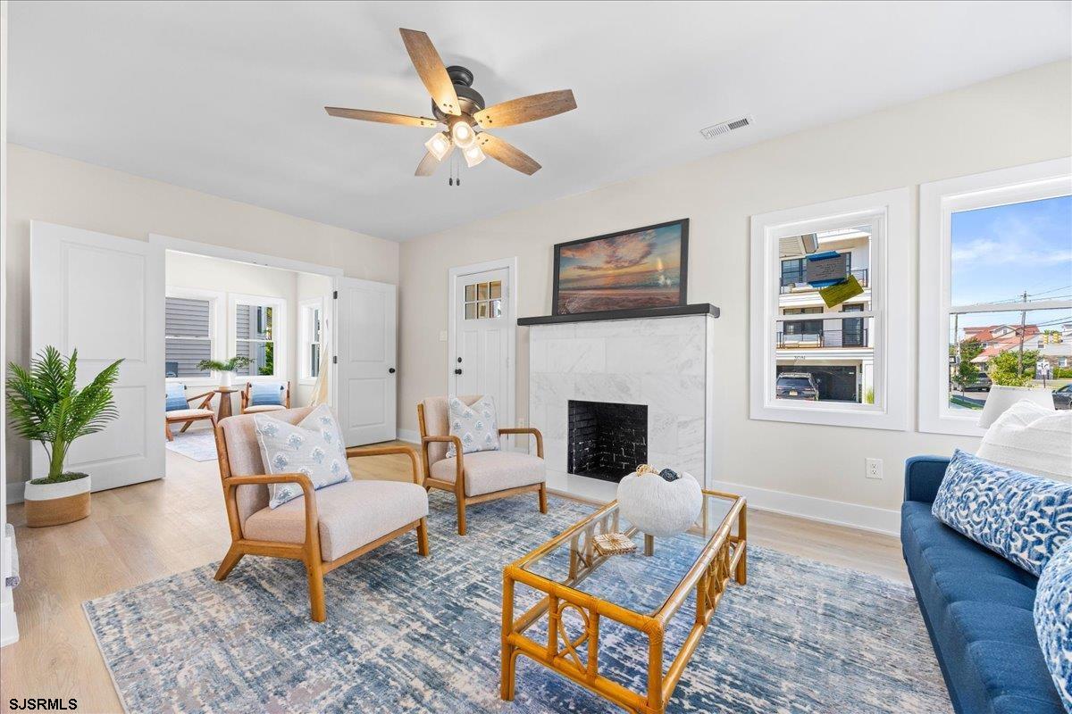31 N Jasper Avenue