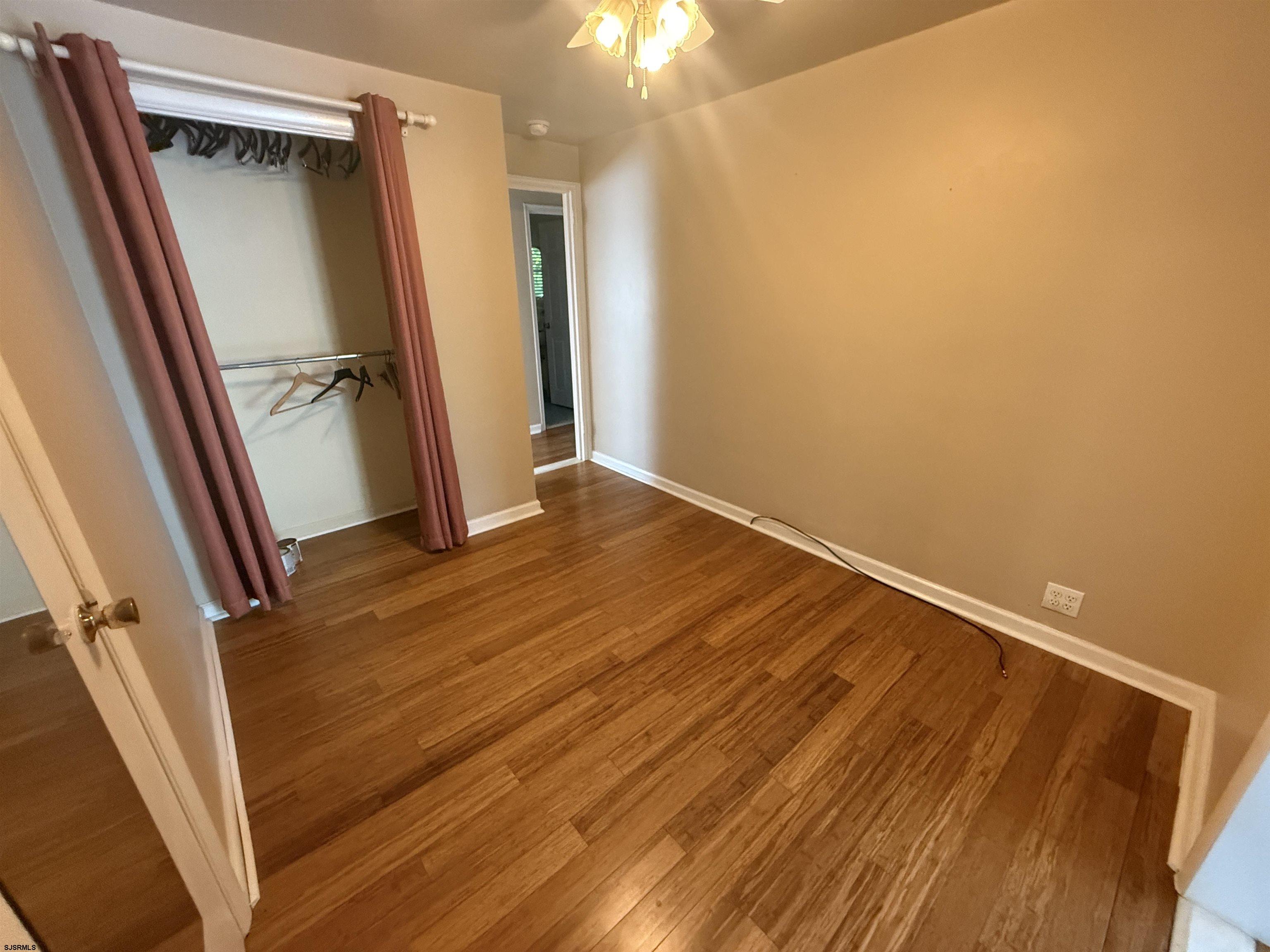 41 E Vernon Avenue