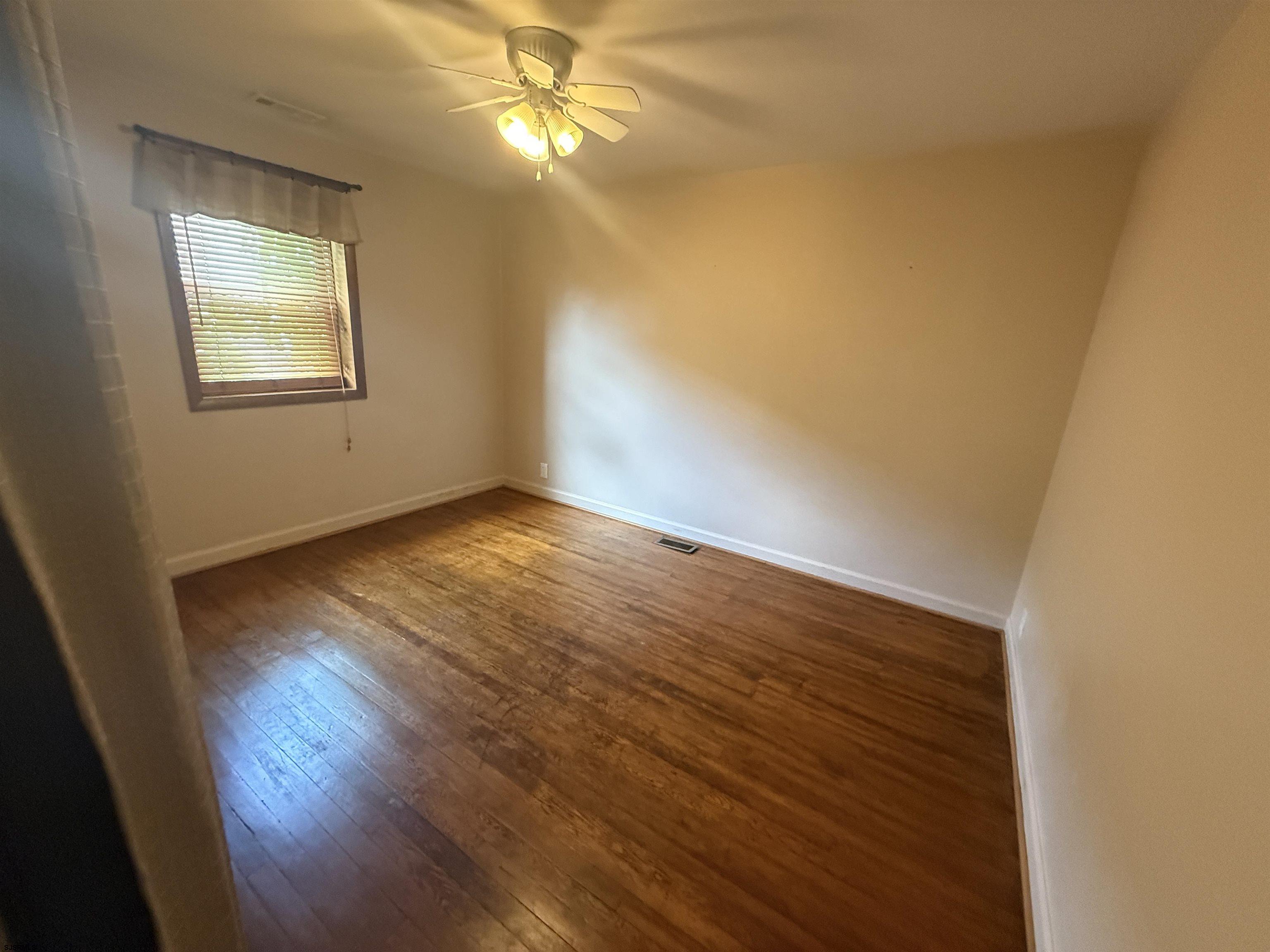 41 E Vernon Avenue
