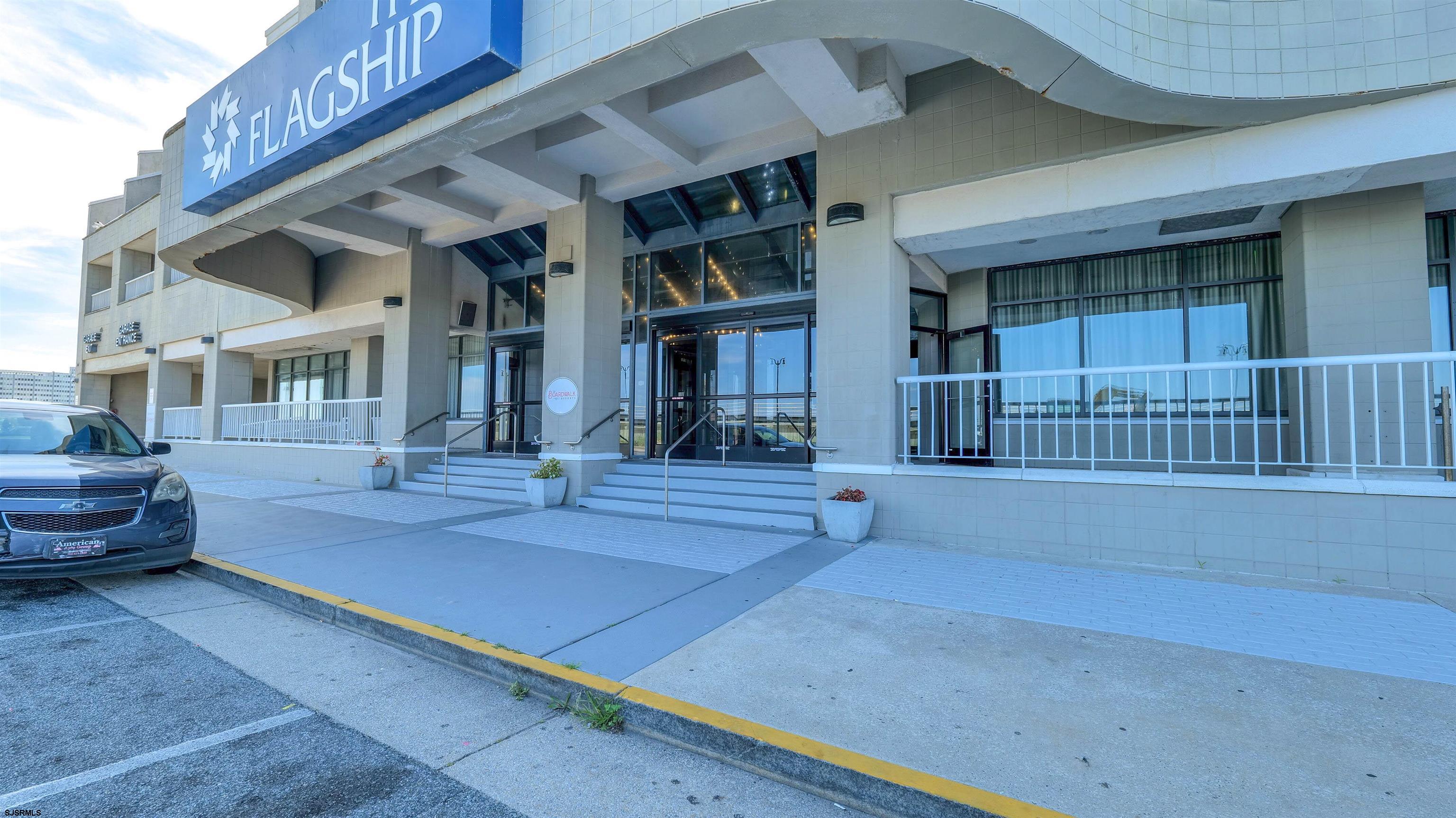 60 N Maine Avenue - Picture 1