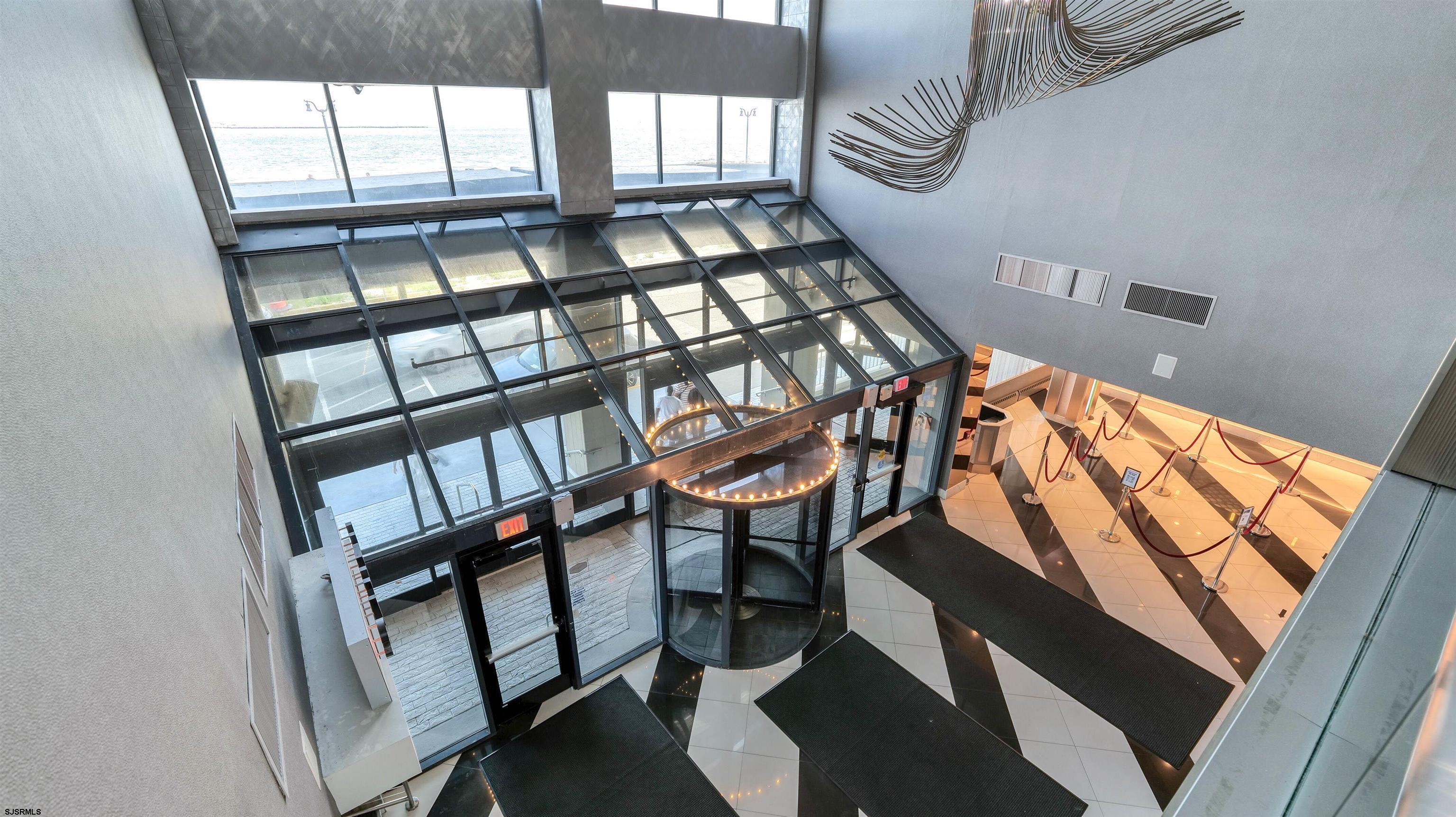 60 N Maine Avenue - Picture 2