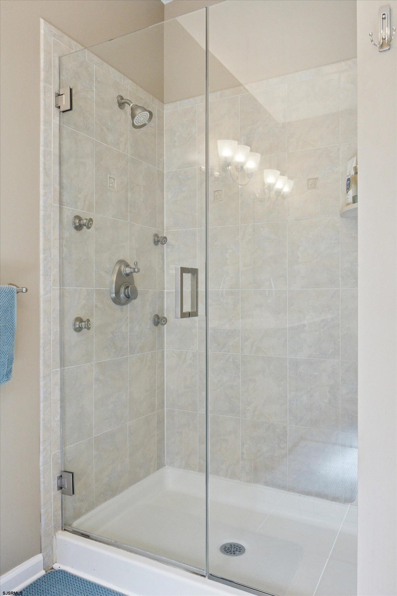 16 Scarlett Oak Cir