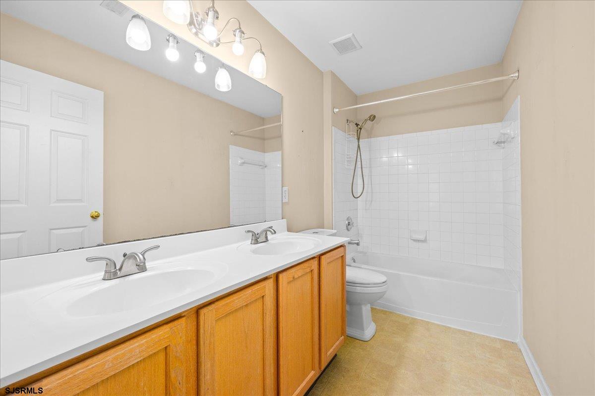 34 Sugarberry Dr