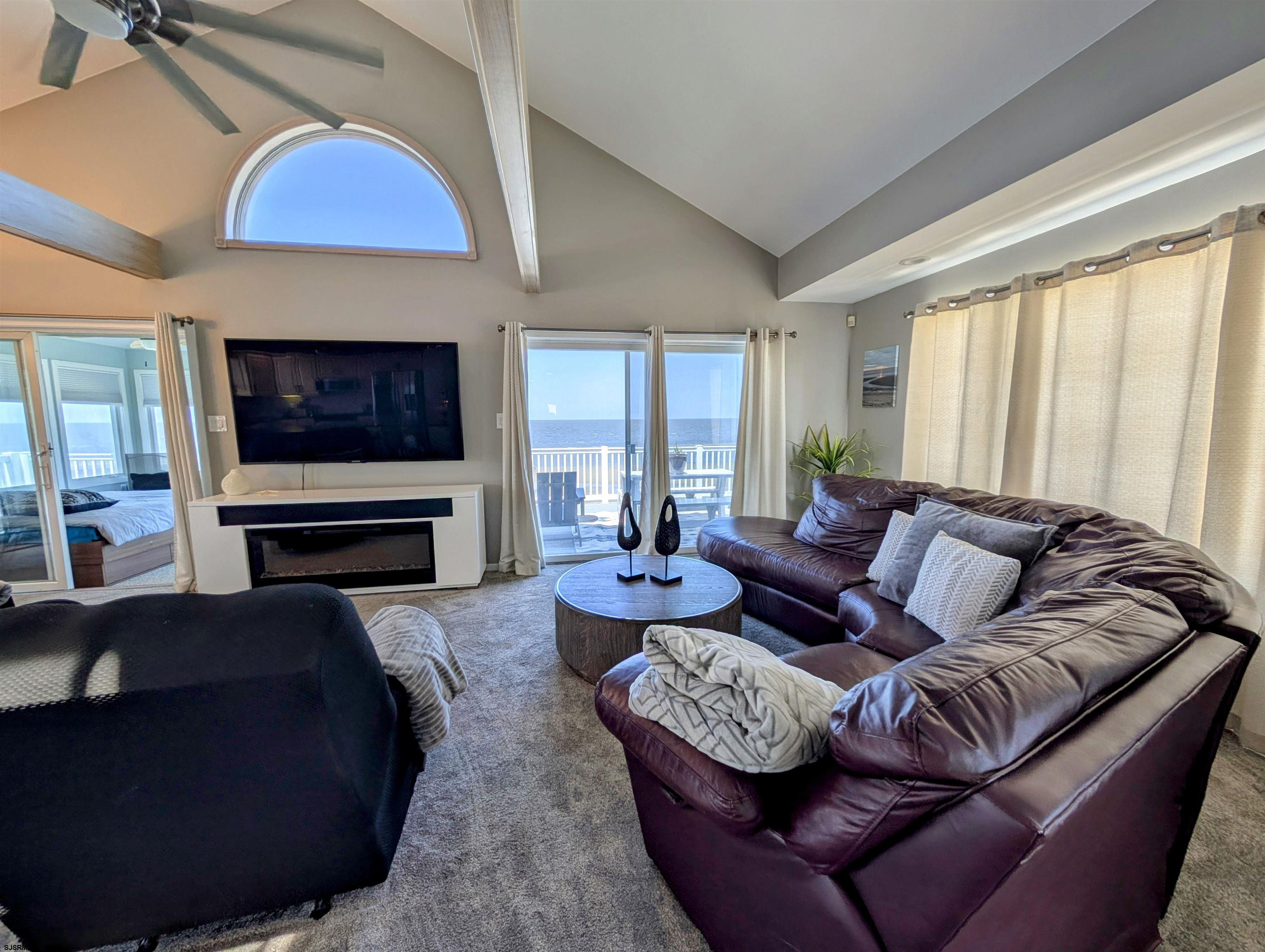 6 Pierces Point Road
