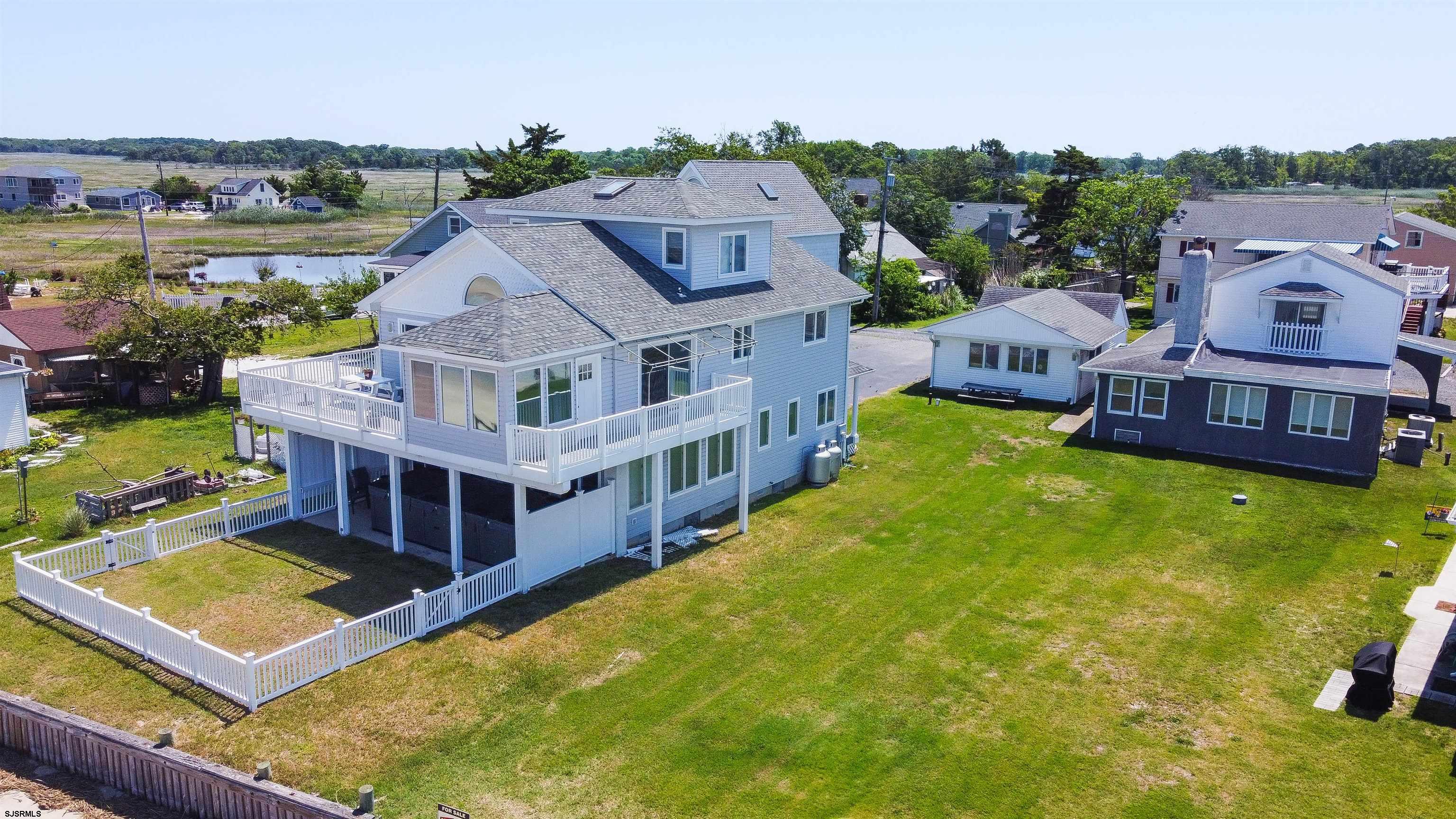 6 Pierces Point Road