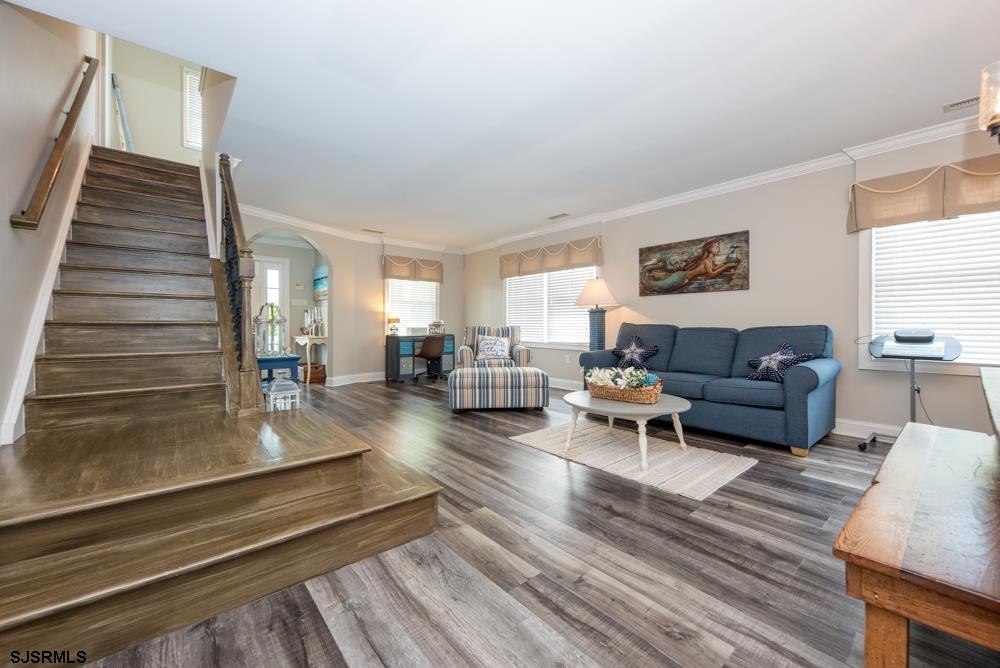 8 Valmar Court