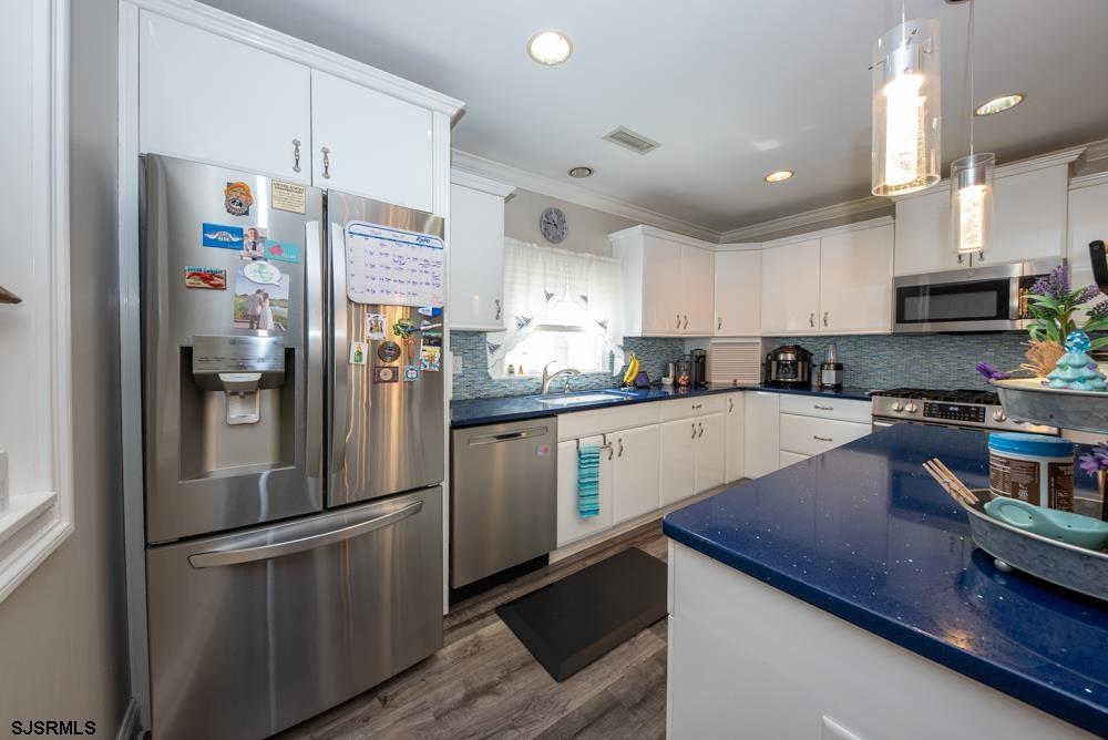 8 Valmar Court