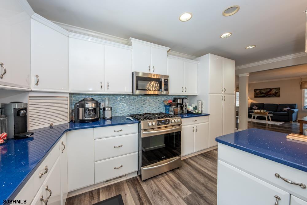 8 Valmar Court