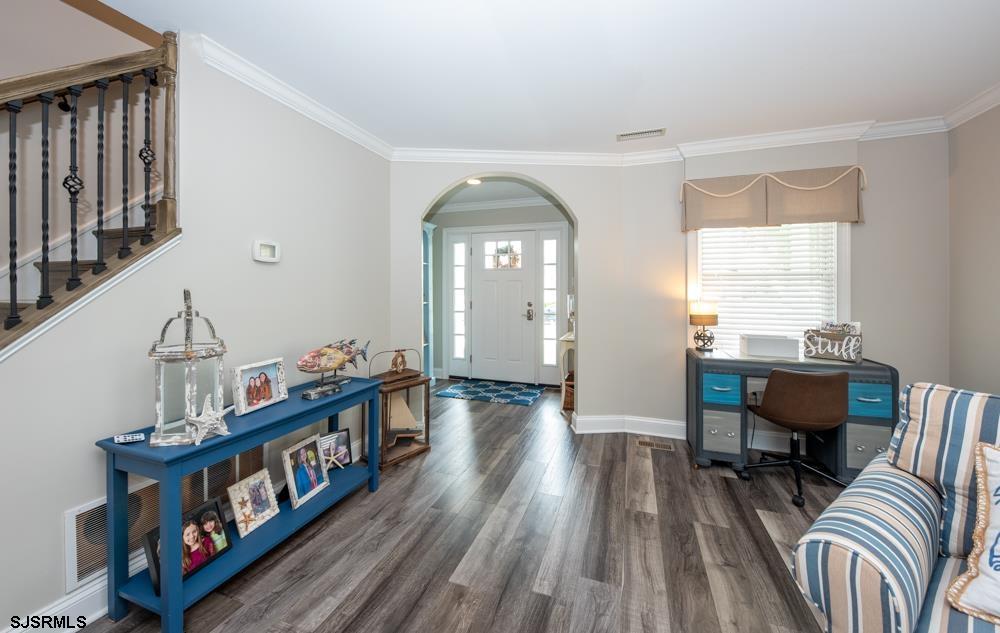 8 Valmar Court