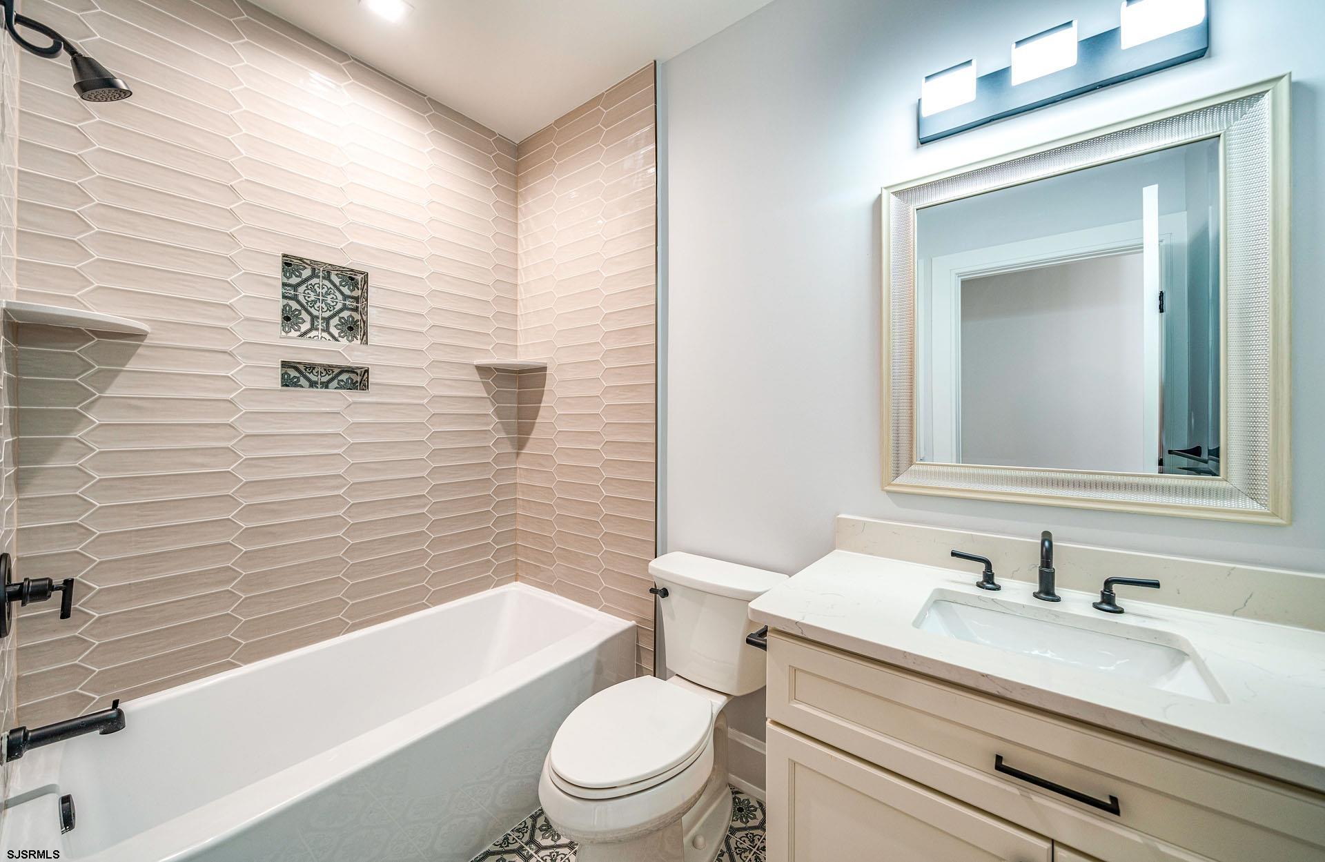 1116 Ocean Ave, Unit #B